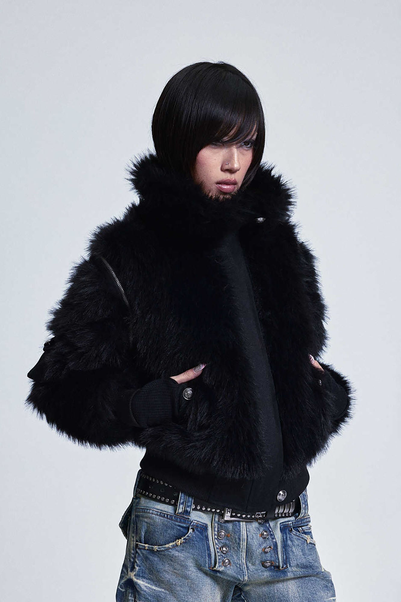 NONAME SPACE Detachable Sleeve Studded Cross Faux Fur Jacket