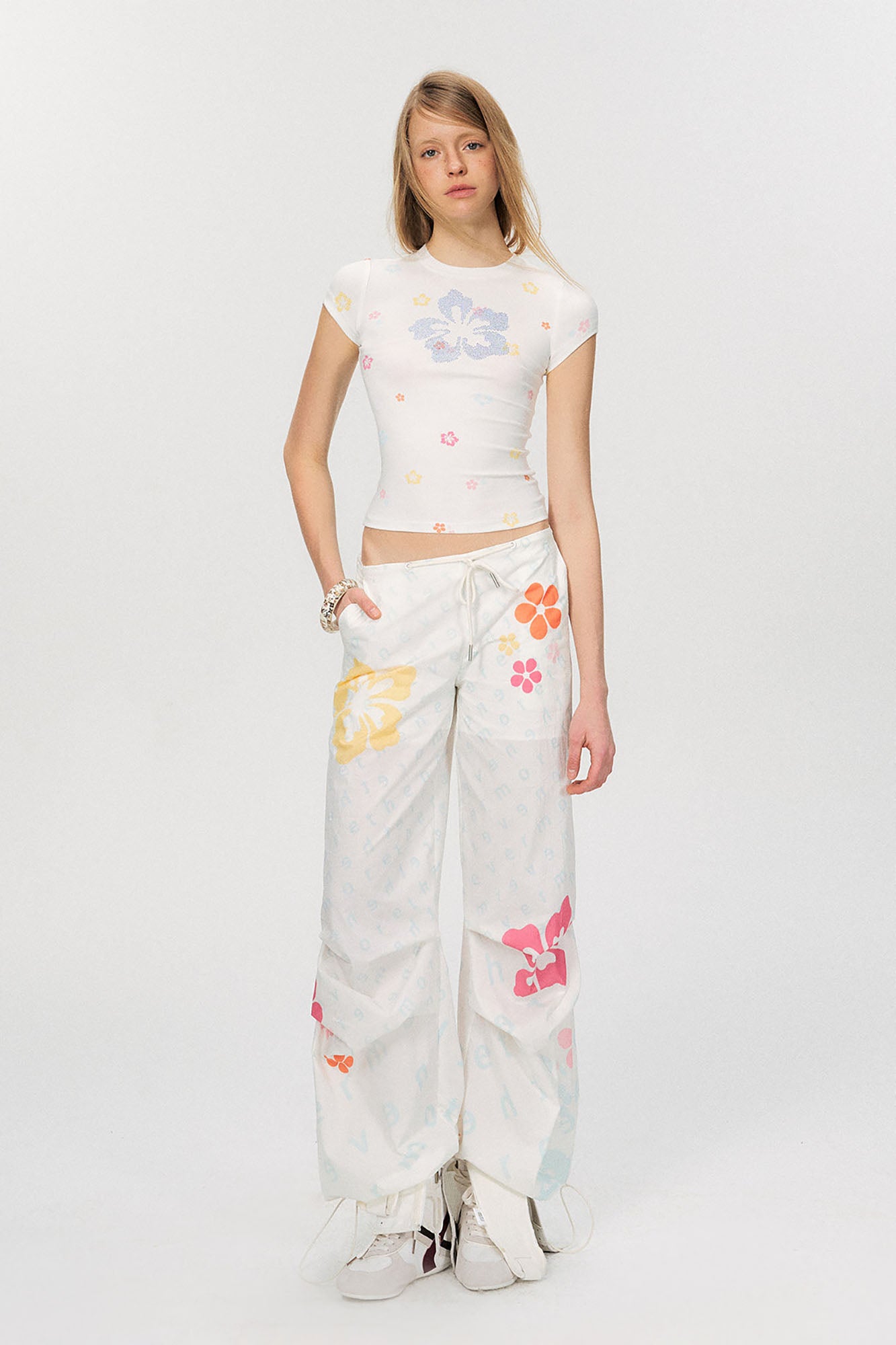 THE NEVERMORE Floral LOGO Full-Print Drawstring Pants