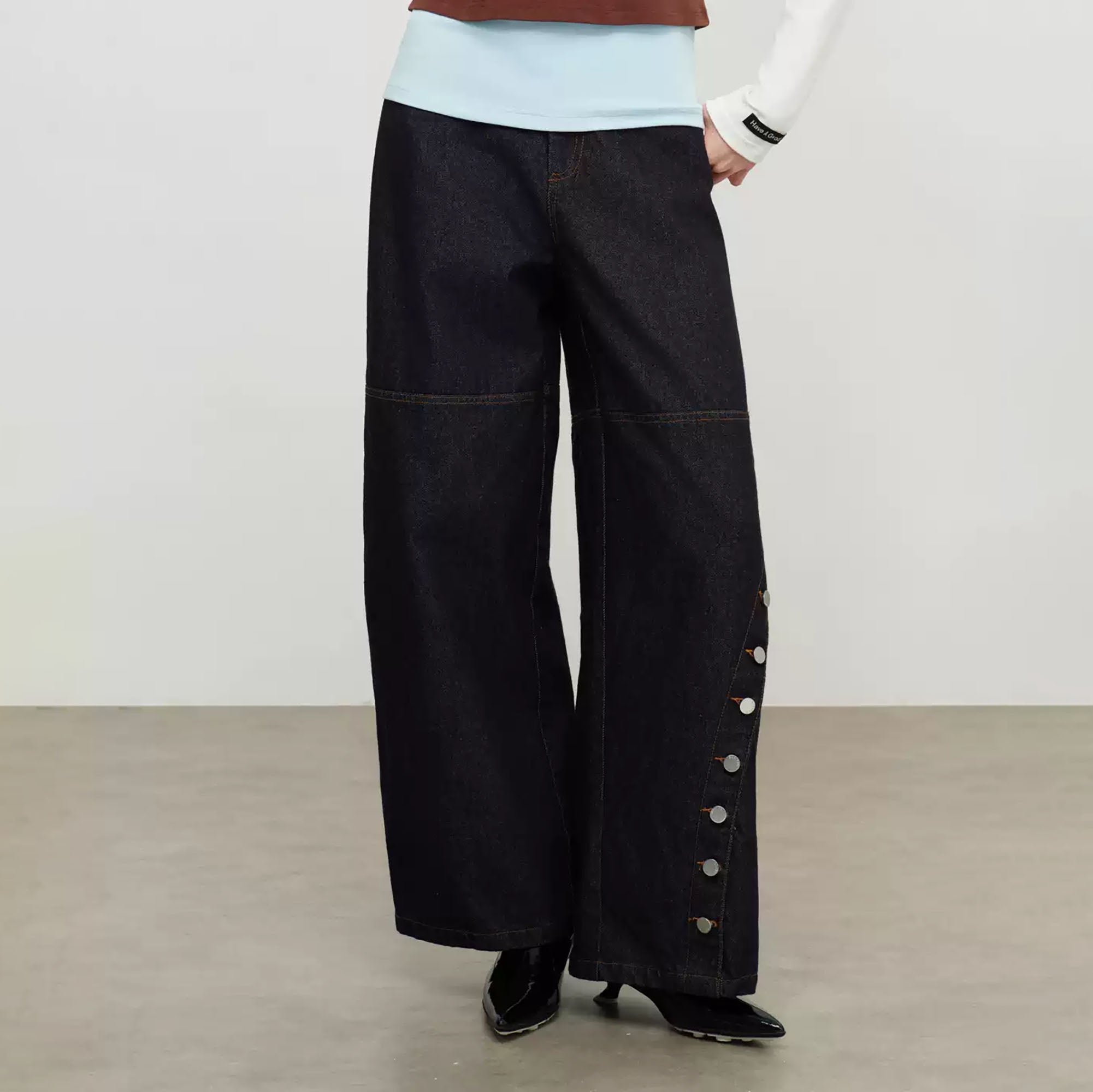 SOFITTE Contrast Waistband Asym Button Seam Raw Jeans
