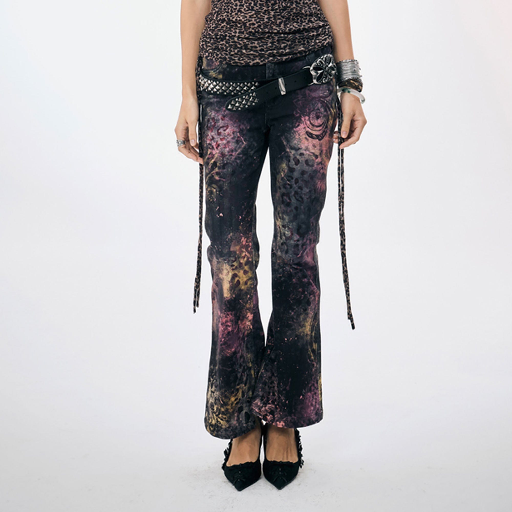 FAYCHUI Graffiti Leopard Full-Print Flared Jeans
