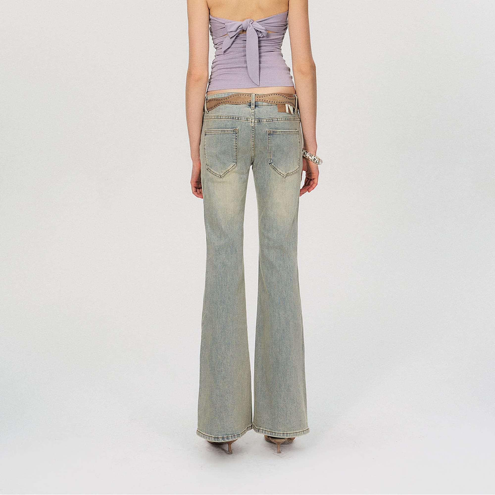THE NEVERMORE Washed Low-Rise Flared Jeans