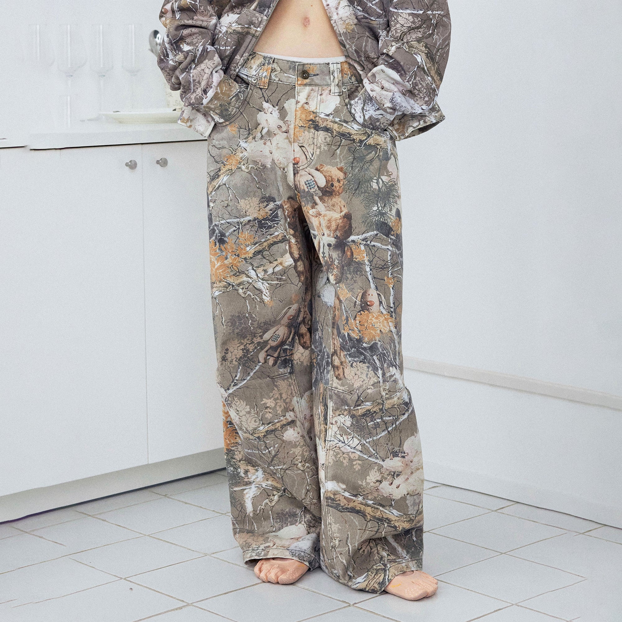 WII WIL Retro Teddy Print Camo Teddy Straight Jeans