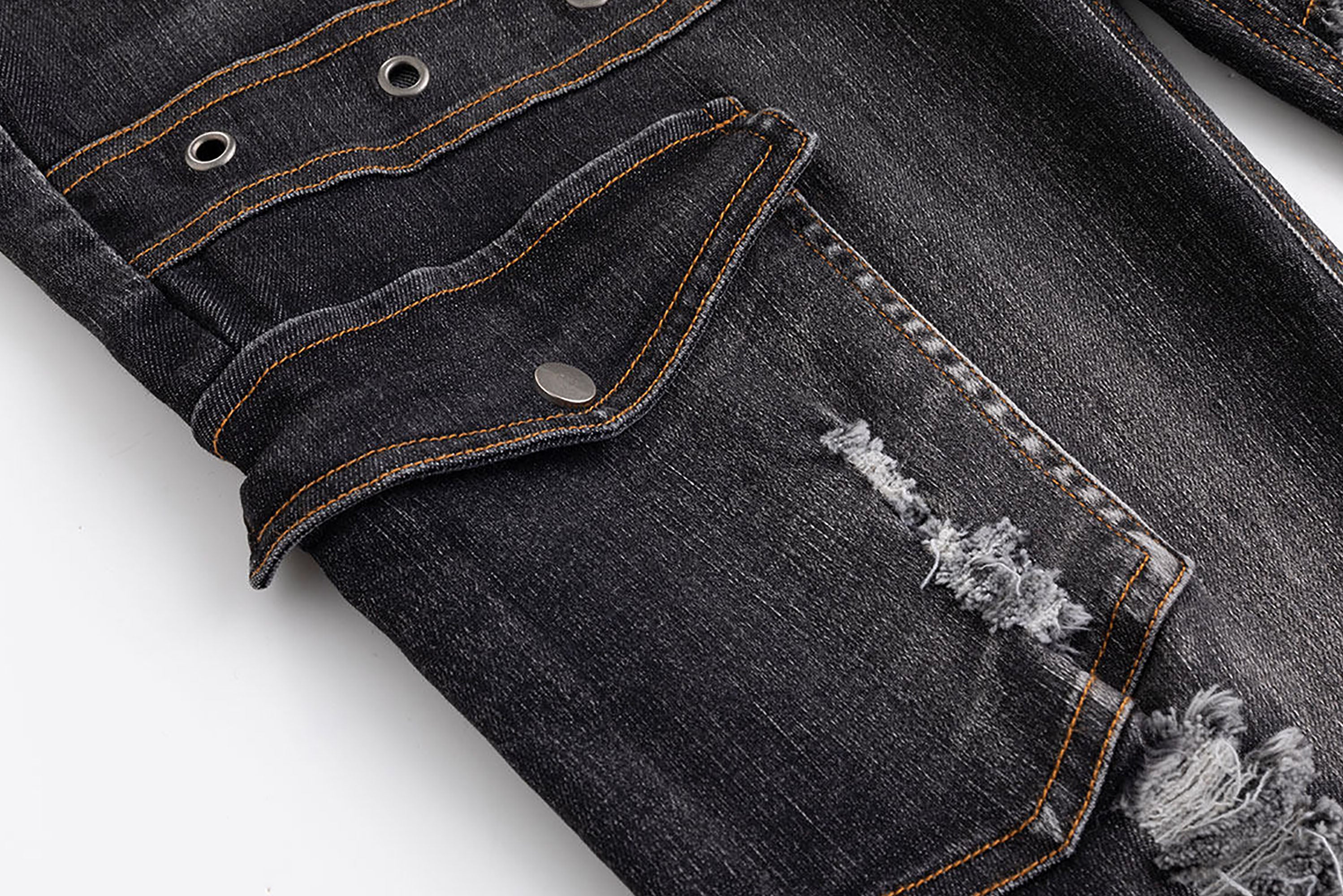 CESTNOUS Asymmetrical Frayed Distressed Jeans