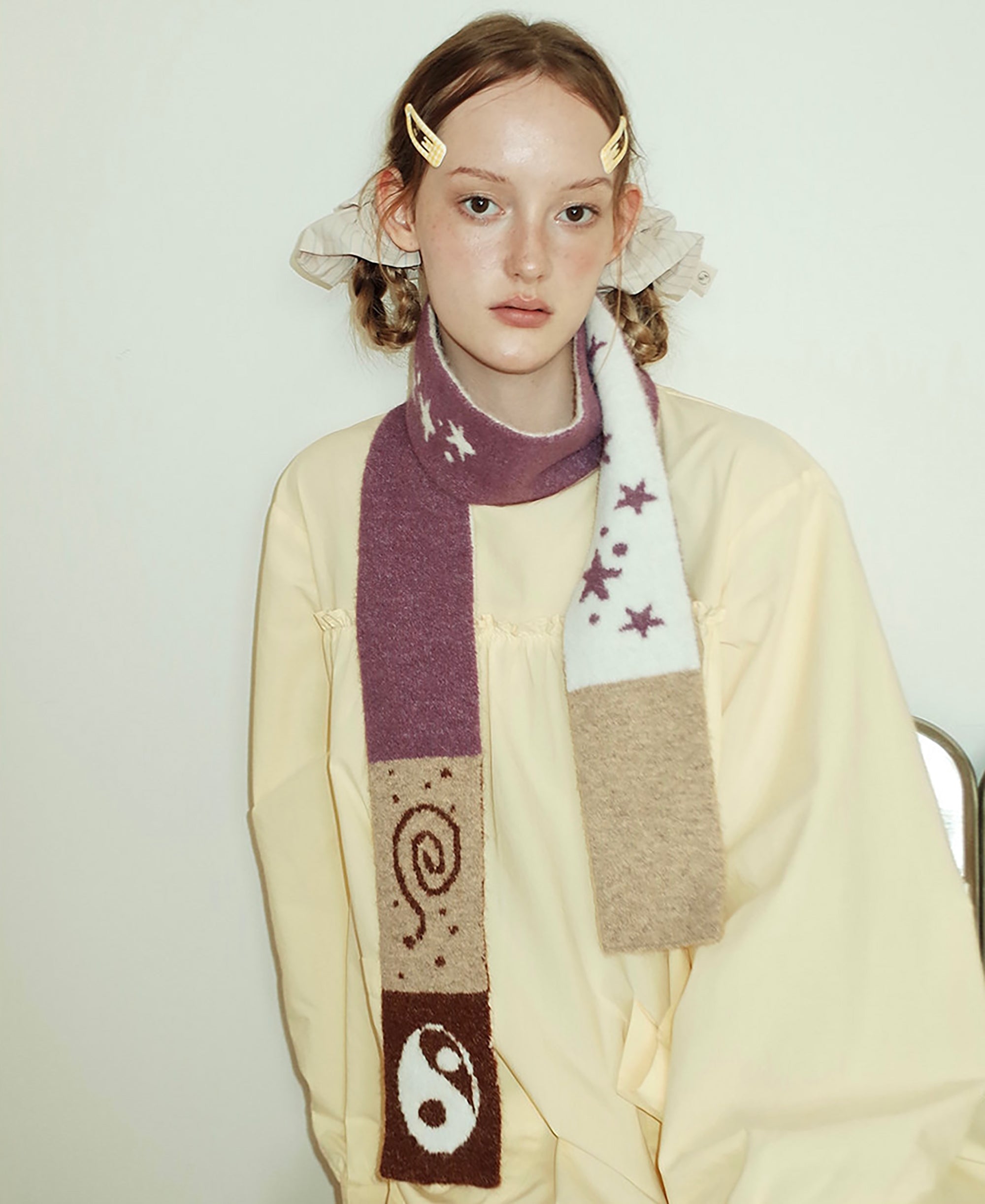 UNSOCIAL NIGHT Star Contrast Knit Scarf