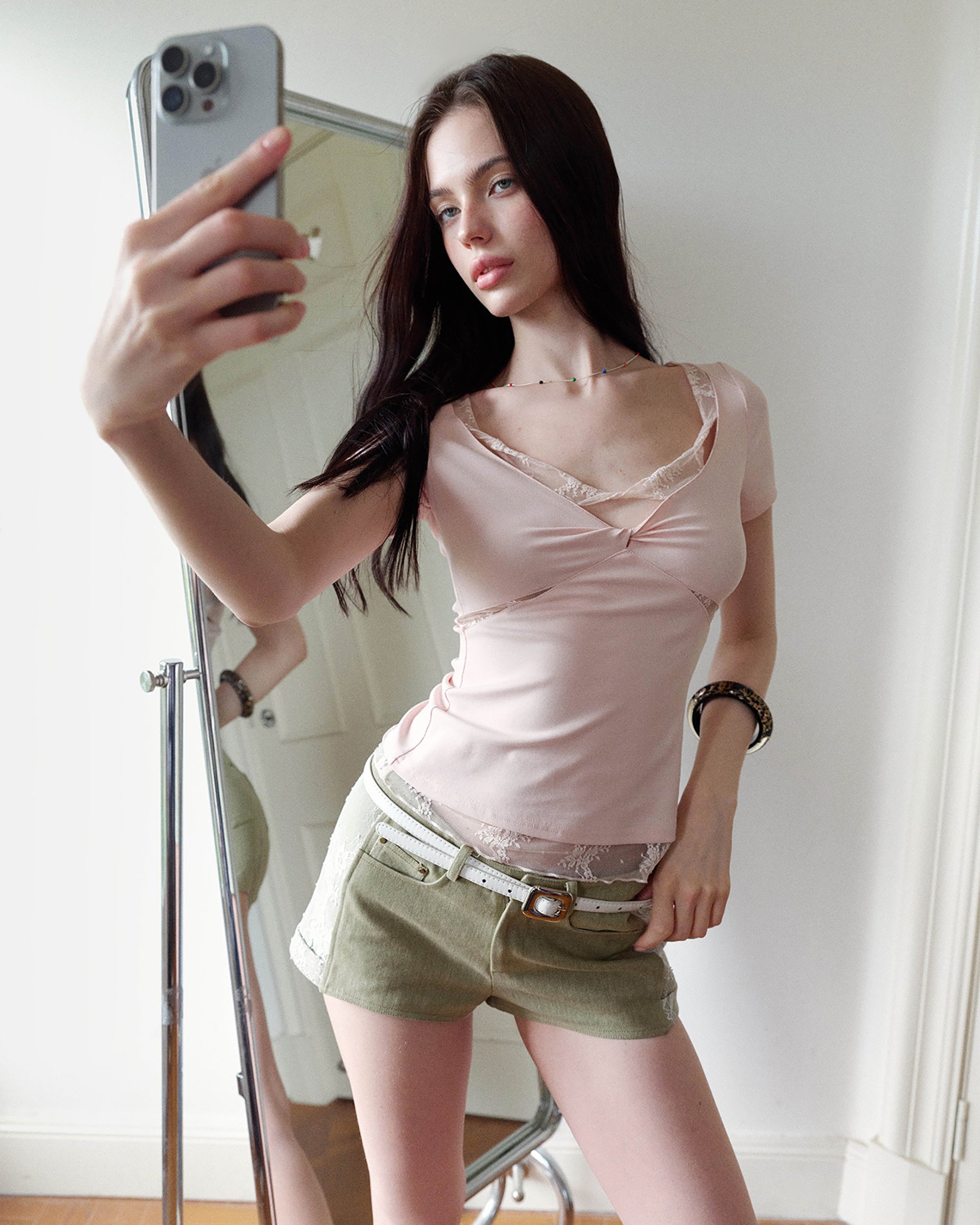 THE NEVERMORE Lace-Spliced Fitted Shorts