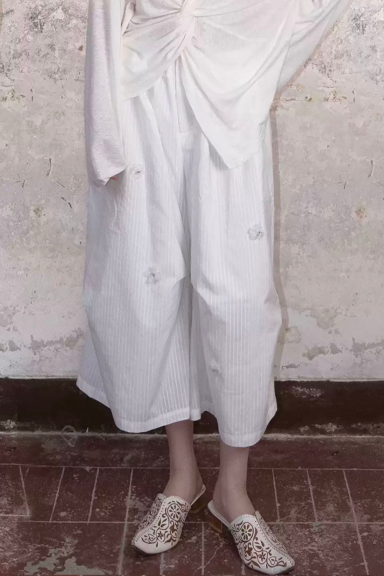 WHYNOTDANCE Floral Embellished Pinstriped Cropped Pants
