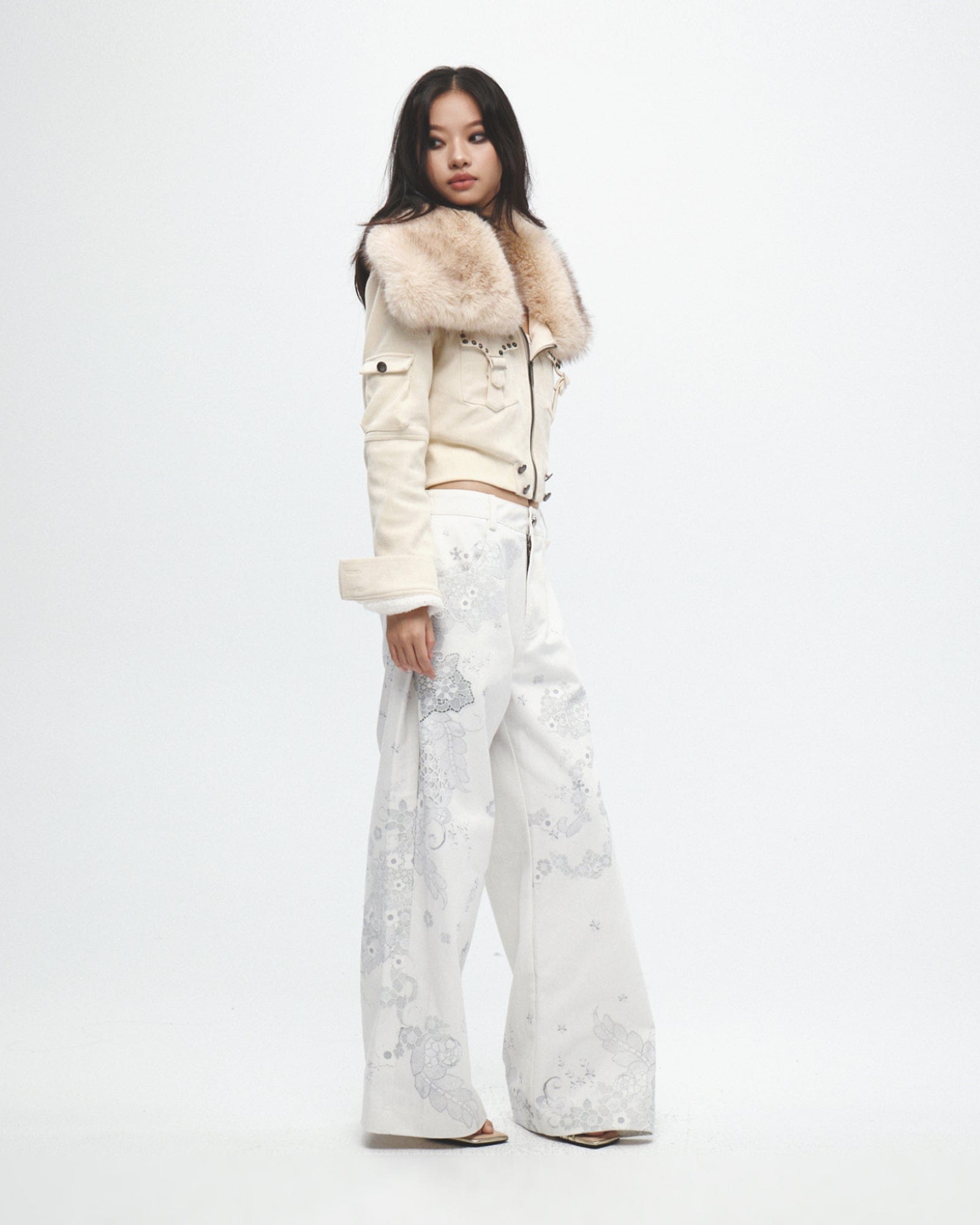 FAYCHUI Lace Graphics Wide-Leg Jeans White