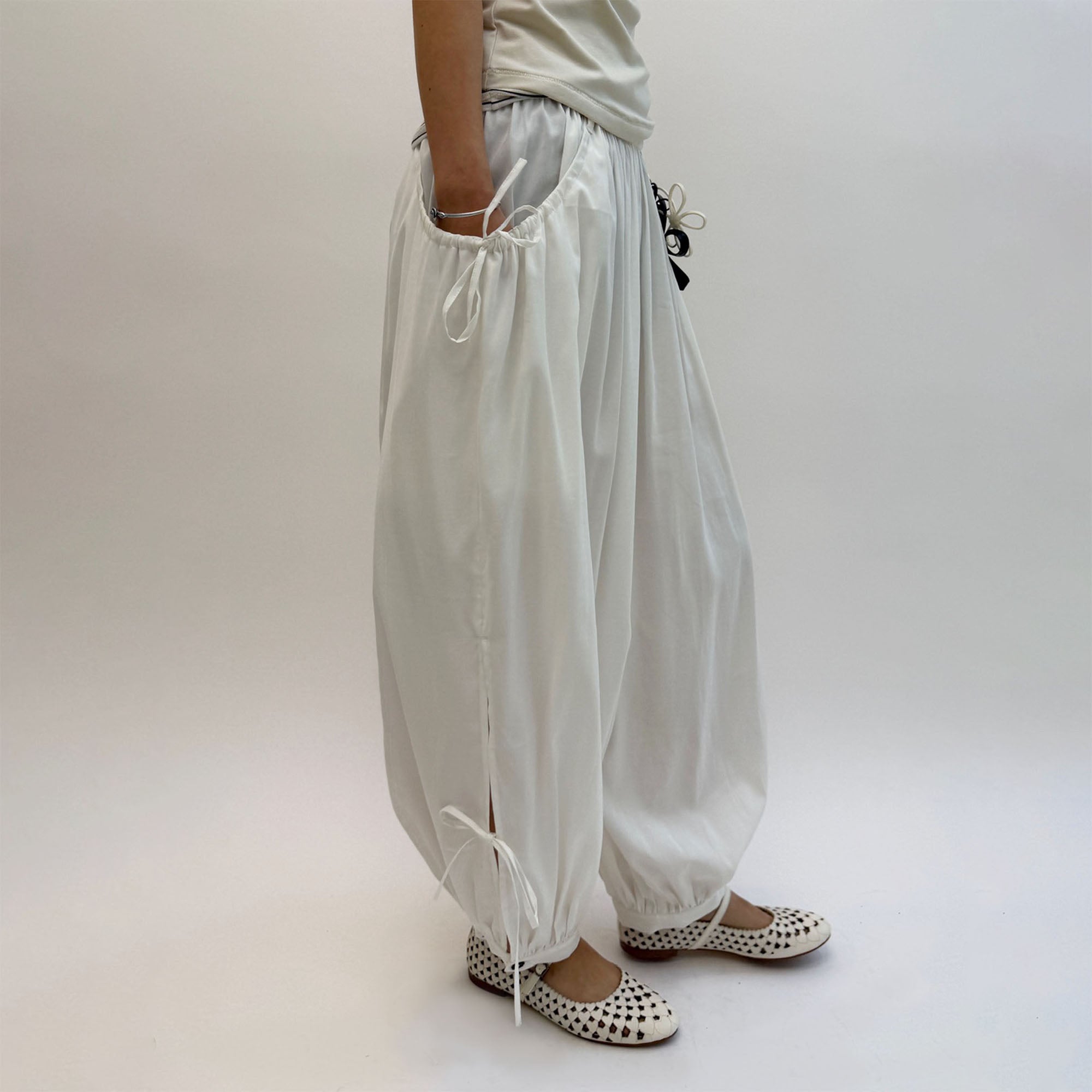 NEVERSEEZ Drawstring Pleats Balloon Pants
