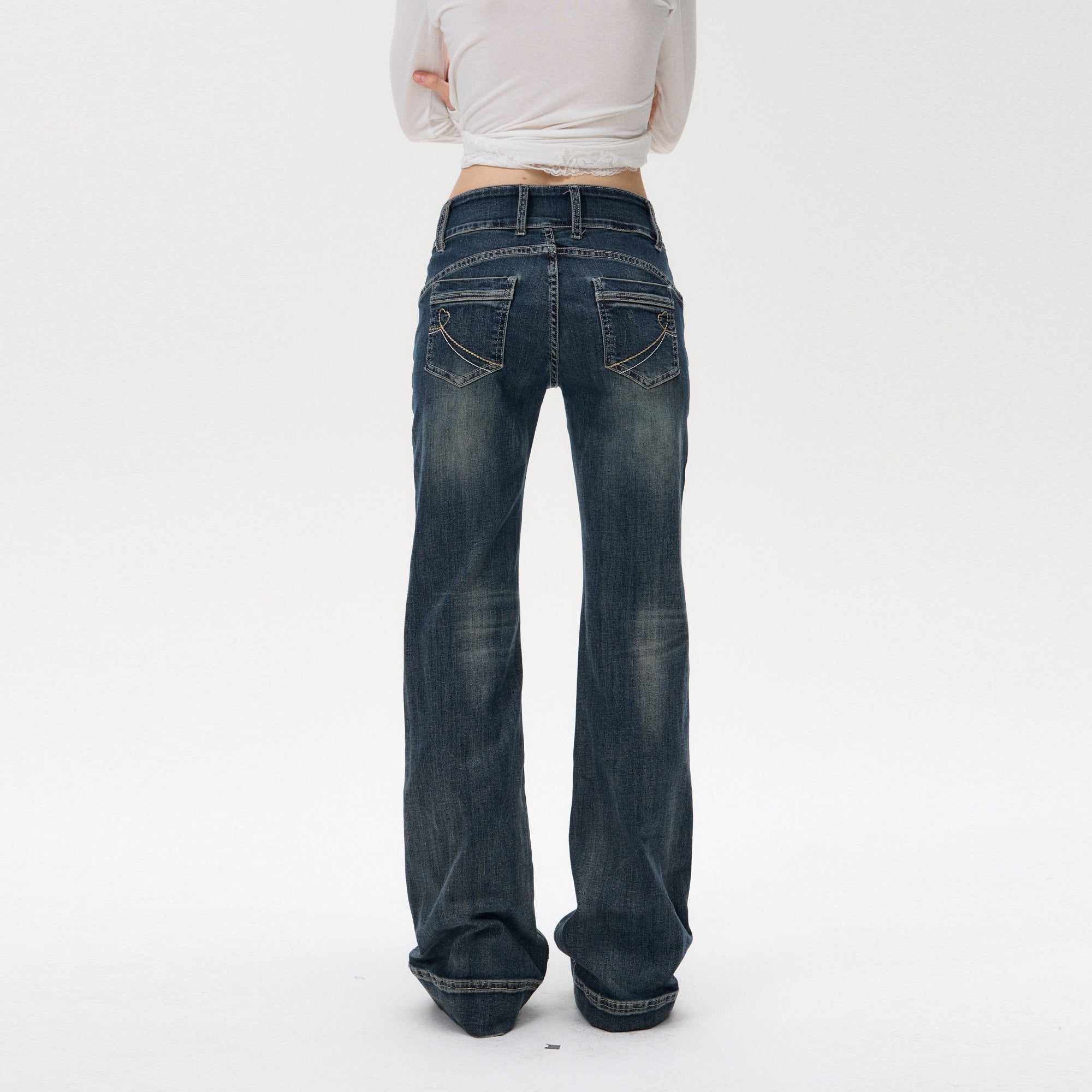 10AMSOTIIIIIIRED Classic Rivet Wasit Whisker Flared Jeans