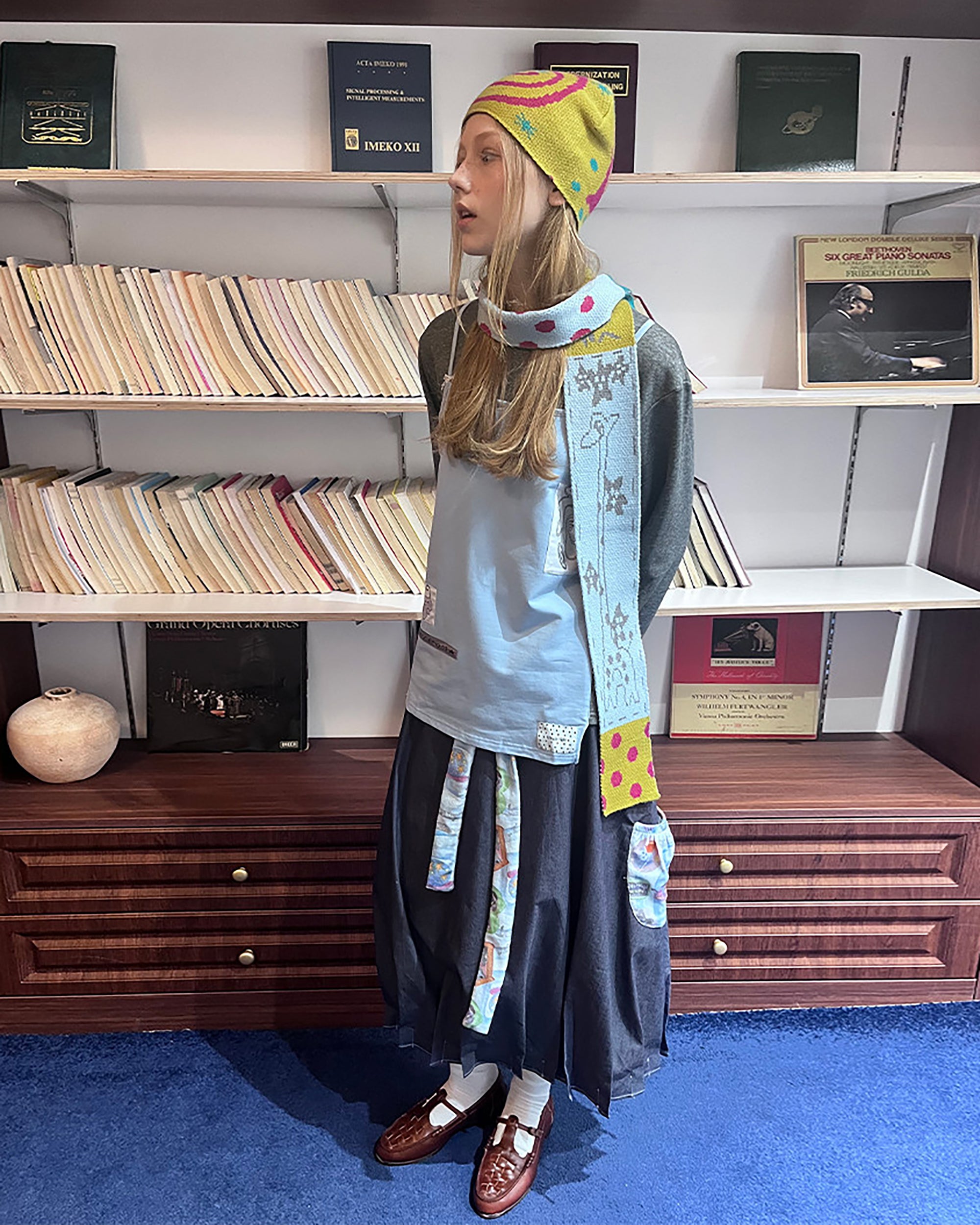 UNSOCIAL NIGHT Giraffe Graphic Polka Dot Scarf & Beanie