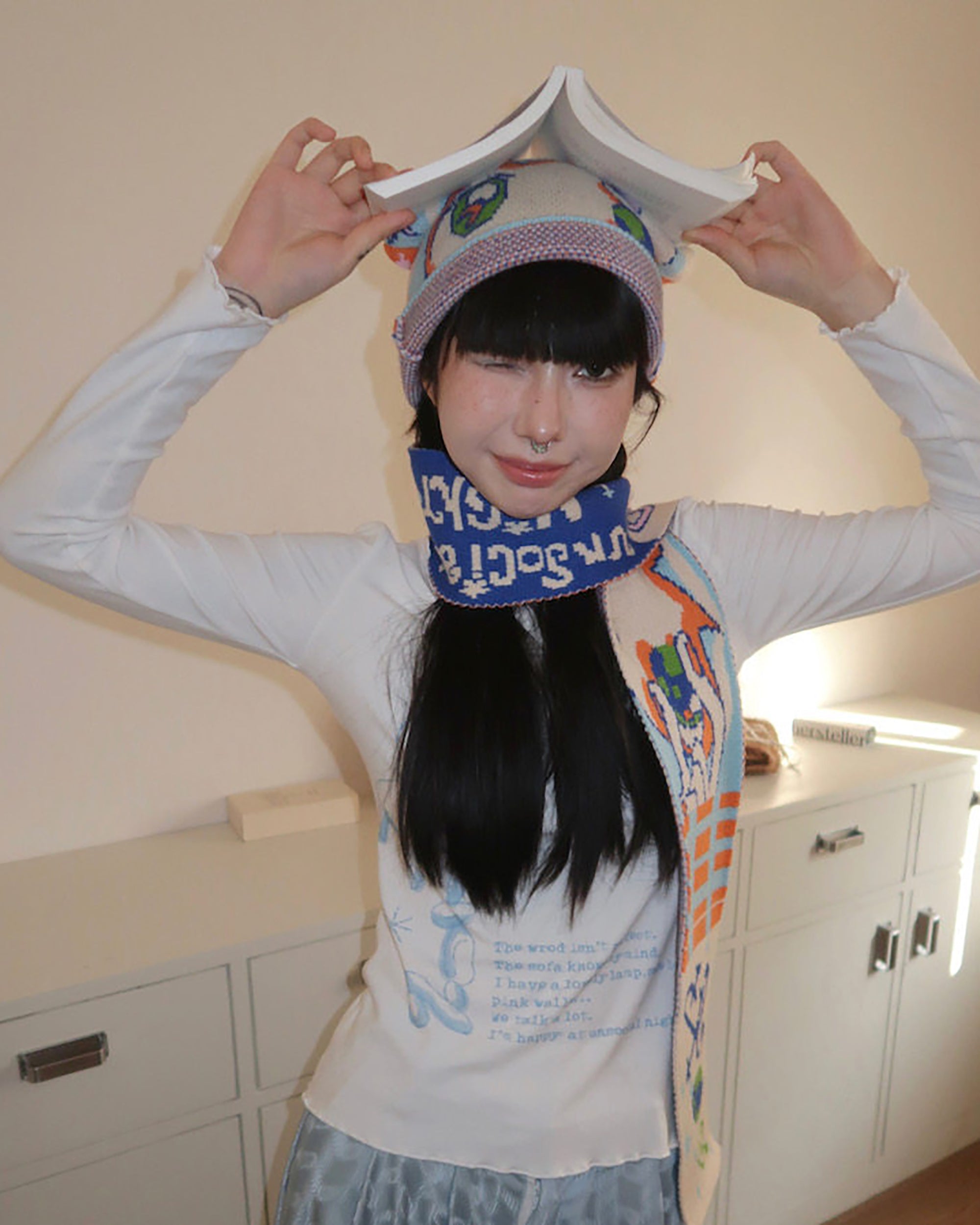 UNSOCIAL NIGHT x OLIWA Playful Graphic Knit Scarf