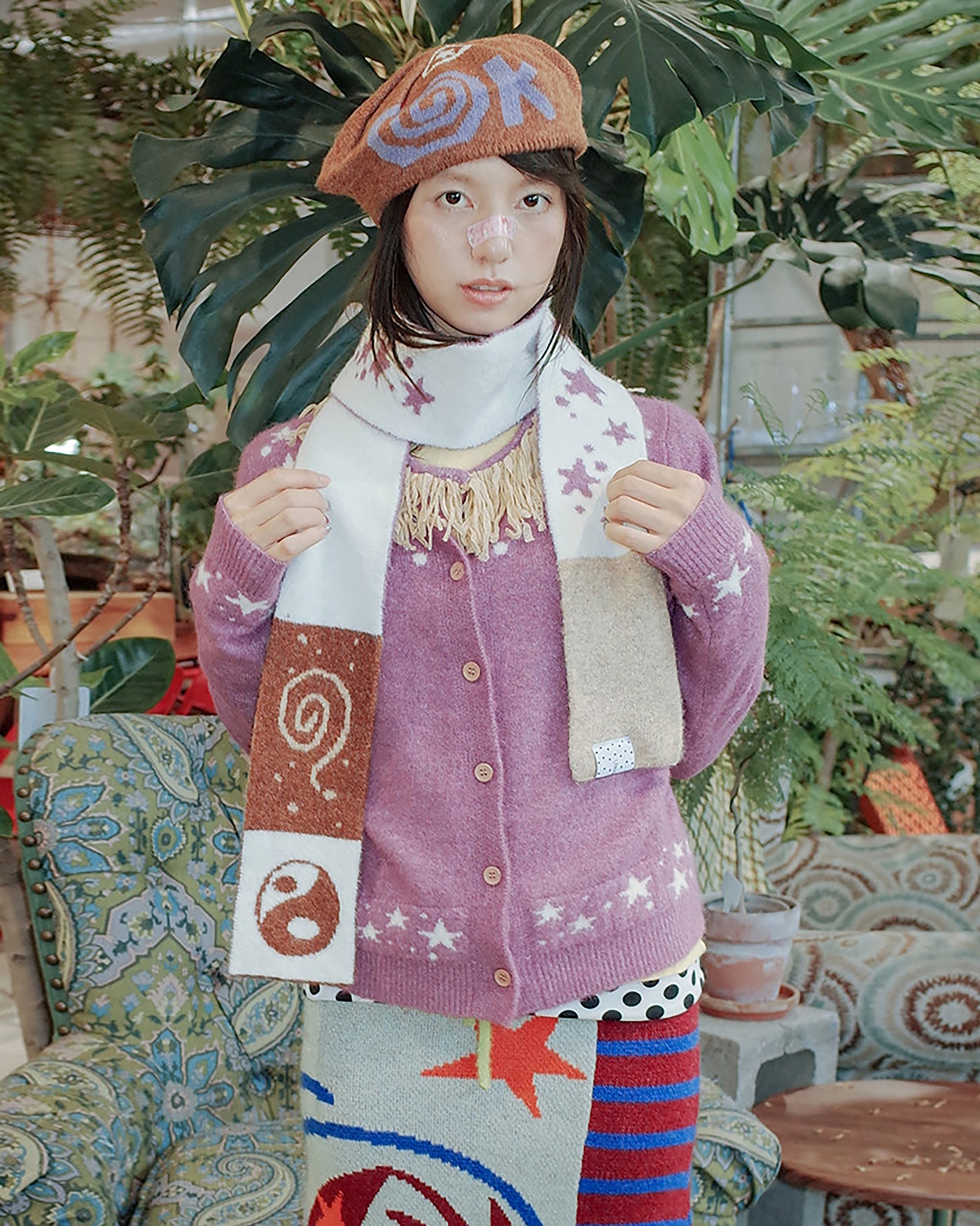 UNSOCIAL NIGHT Star Contrast Knit Scarf