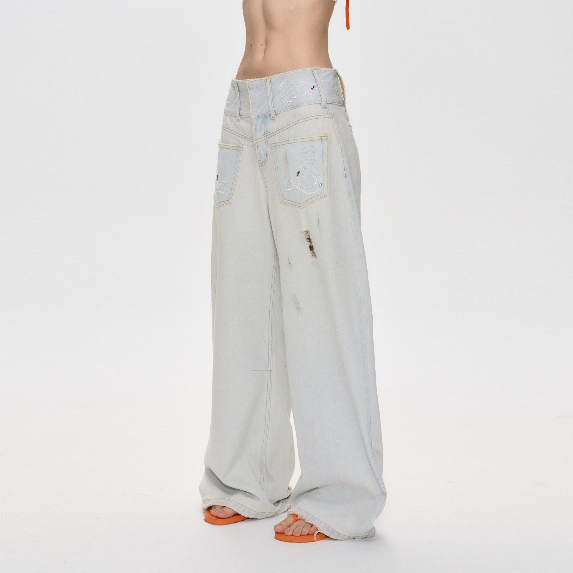 10AMSOTIIIIIIRED Distressed Wave Diamond Wide Waist Curved Jeans