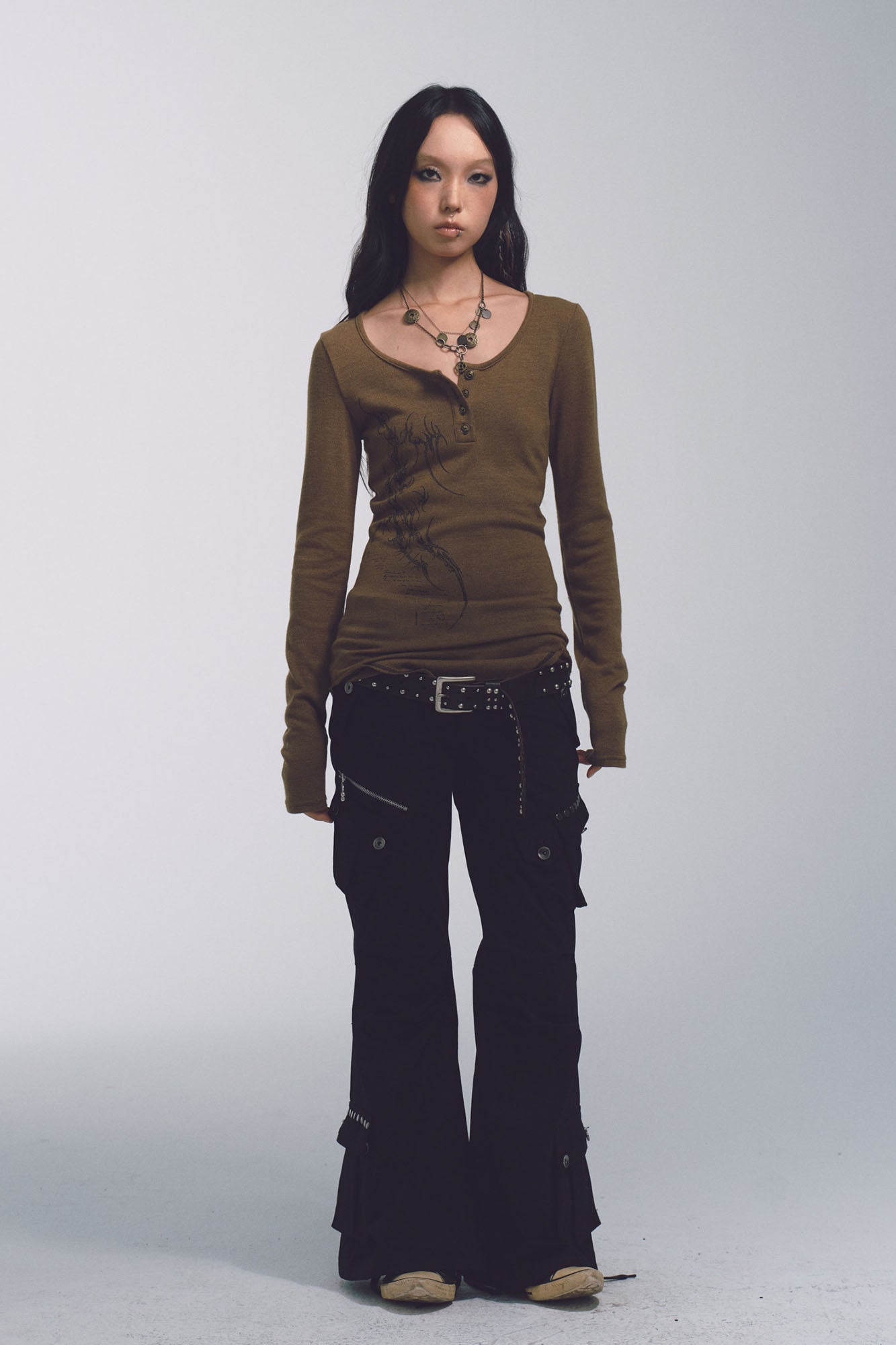 NONAME SPACE Pleated Multi-Pocket Flared Cargo Pants