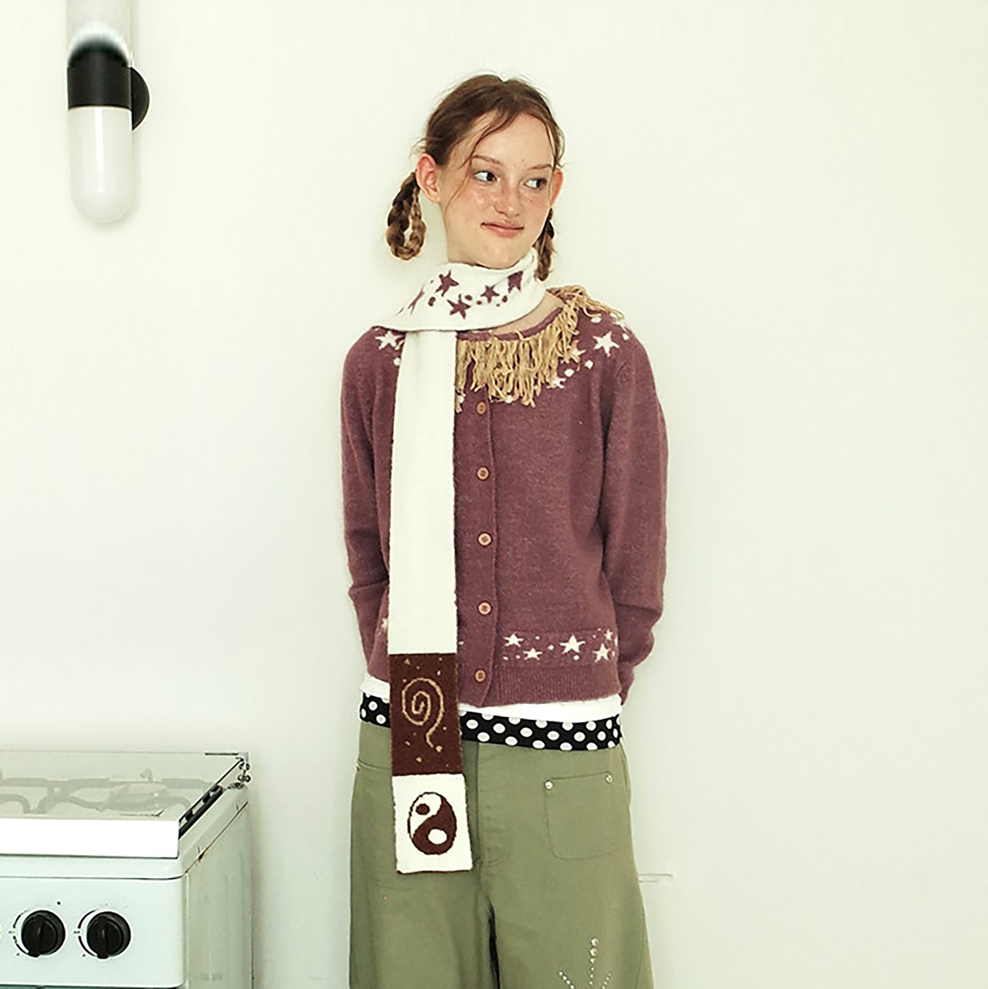 UNSOCIAL NIGHT Star Contrast Knit Scarf