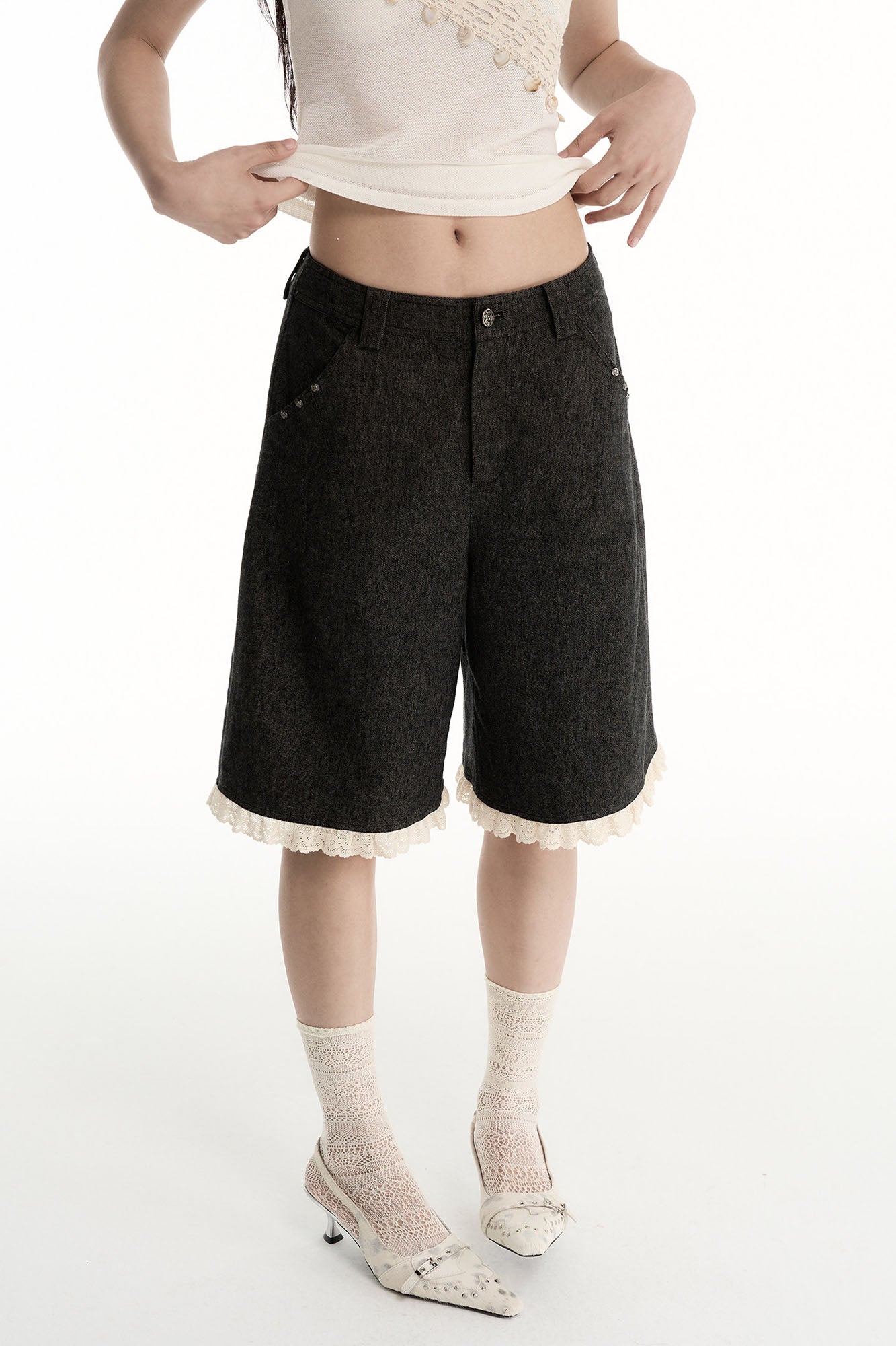CONFUN Studded Lace-Hem Linen-Cotton Shorts