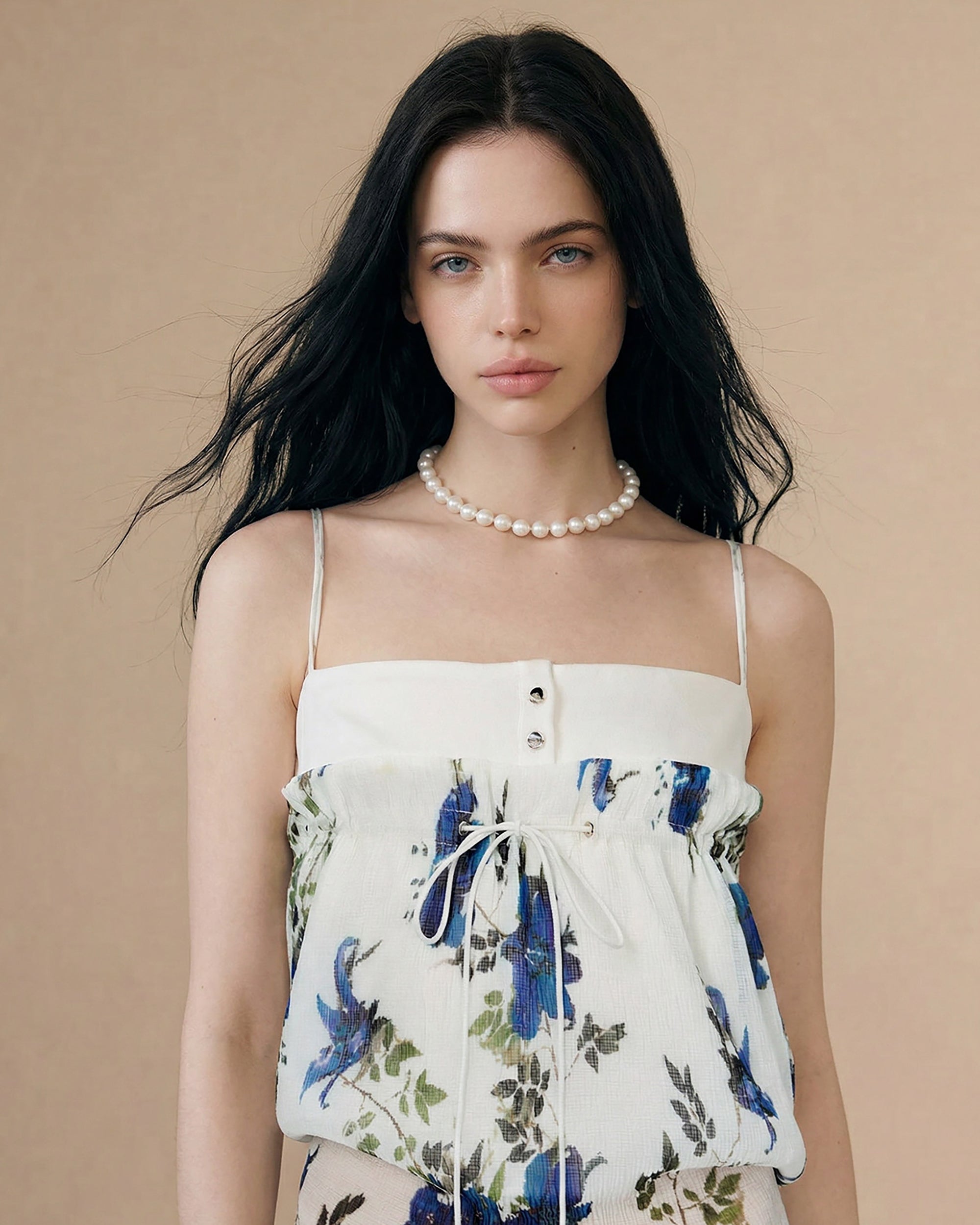 THE NEVERMORE Floral-Print Cami Top And Ruffle Mini Skirt Set