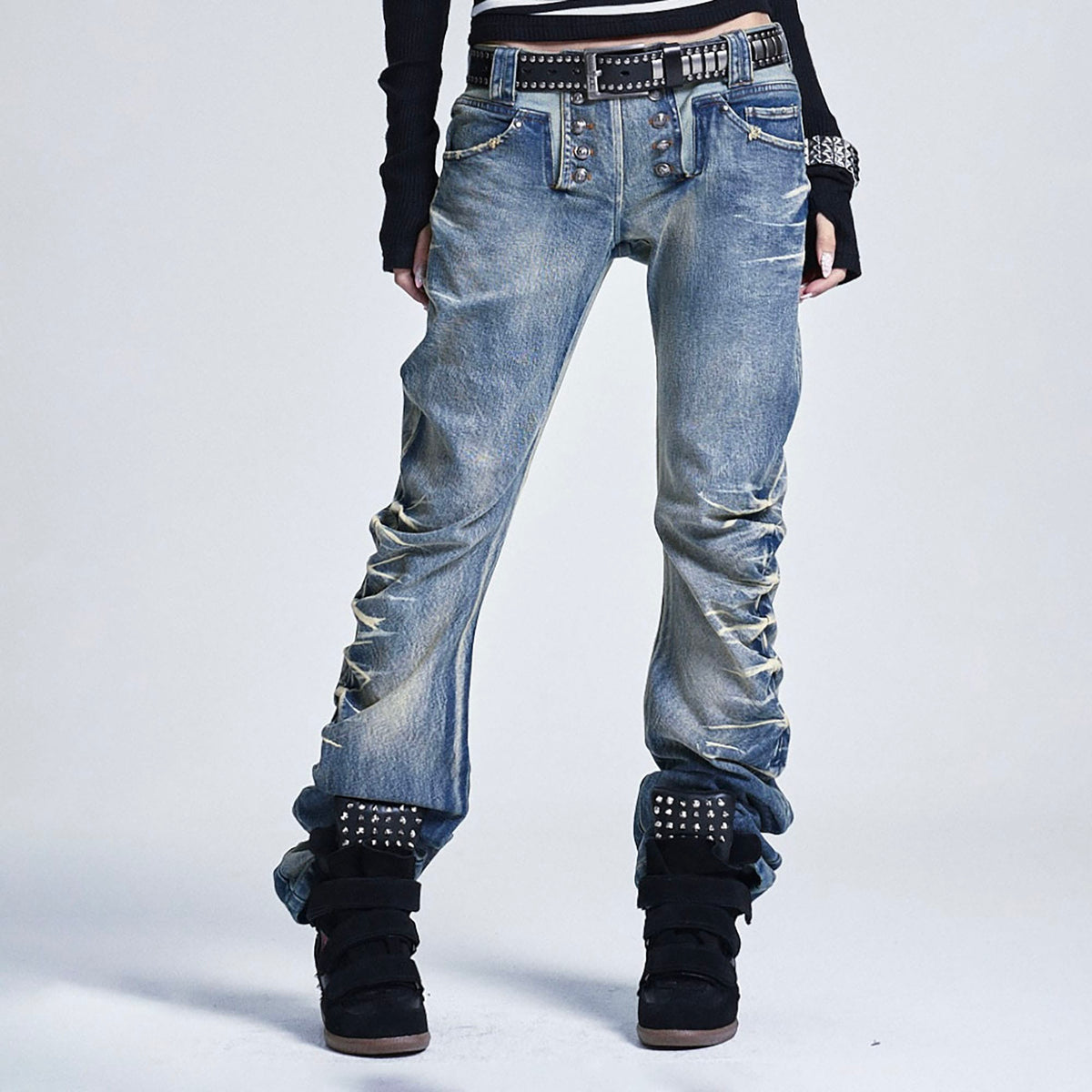 NONAME SPACE Washed Studded Curved Stacked Jeans