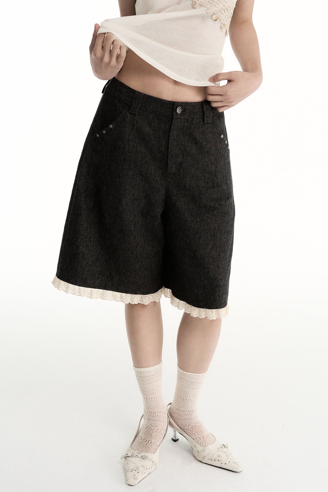 CONFUN Studded Lace-Hem Linen-Cotton Shorts