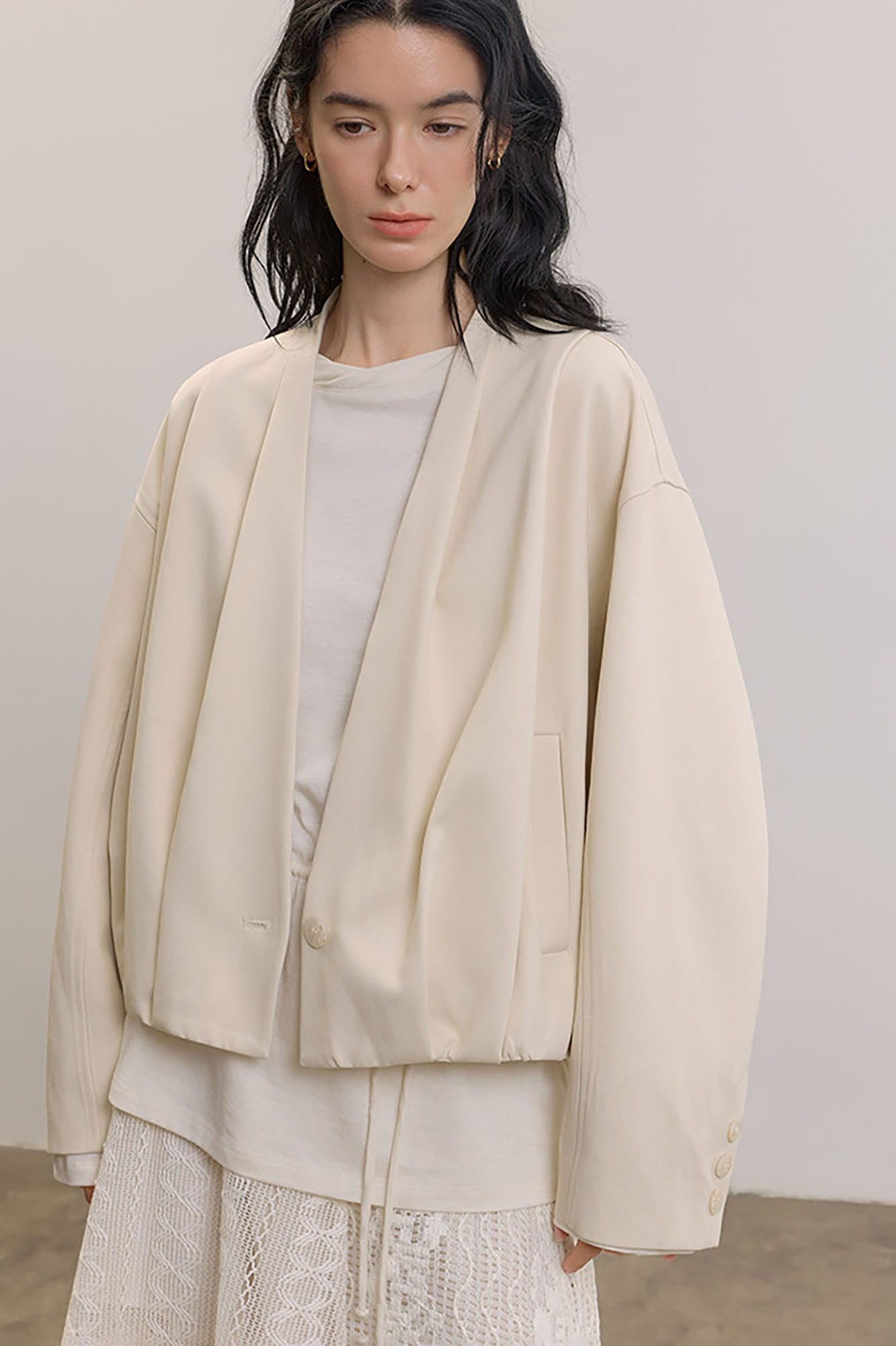 SAME FLOW Minimal V-Neck Pleated Jacket