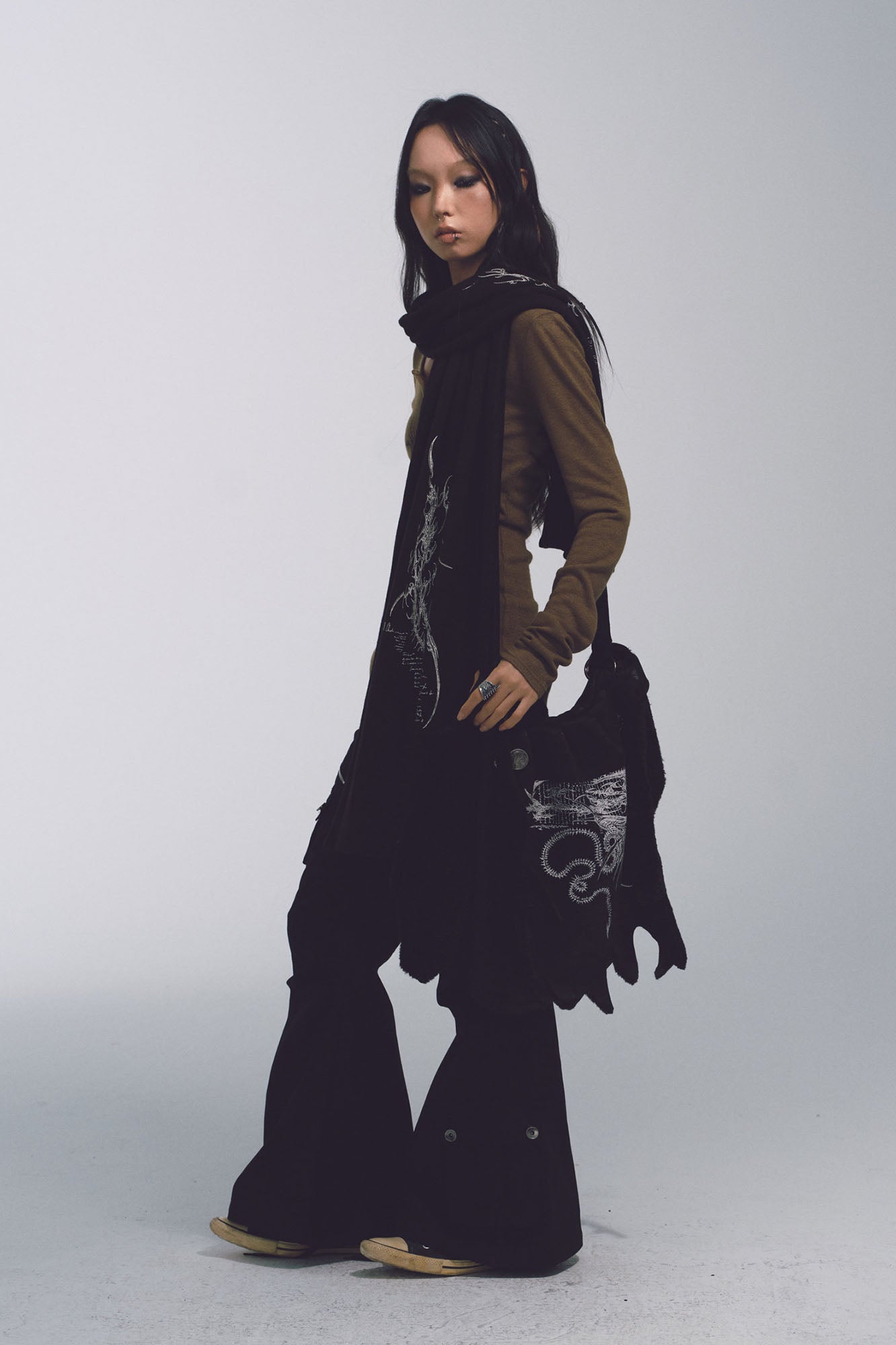 NONAME SPACE Pleated Multi-Pocket Flared Cargo Pants