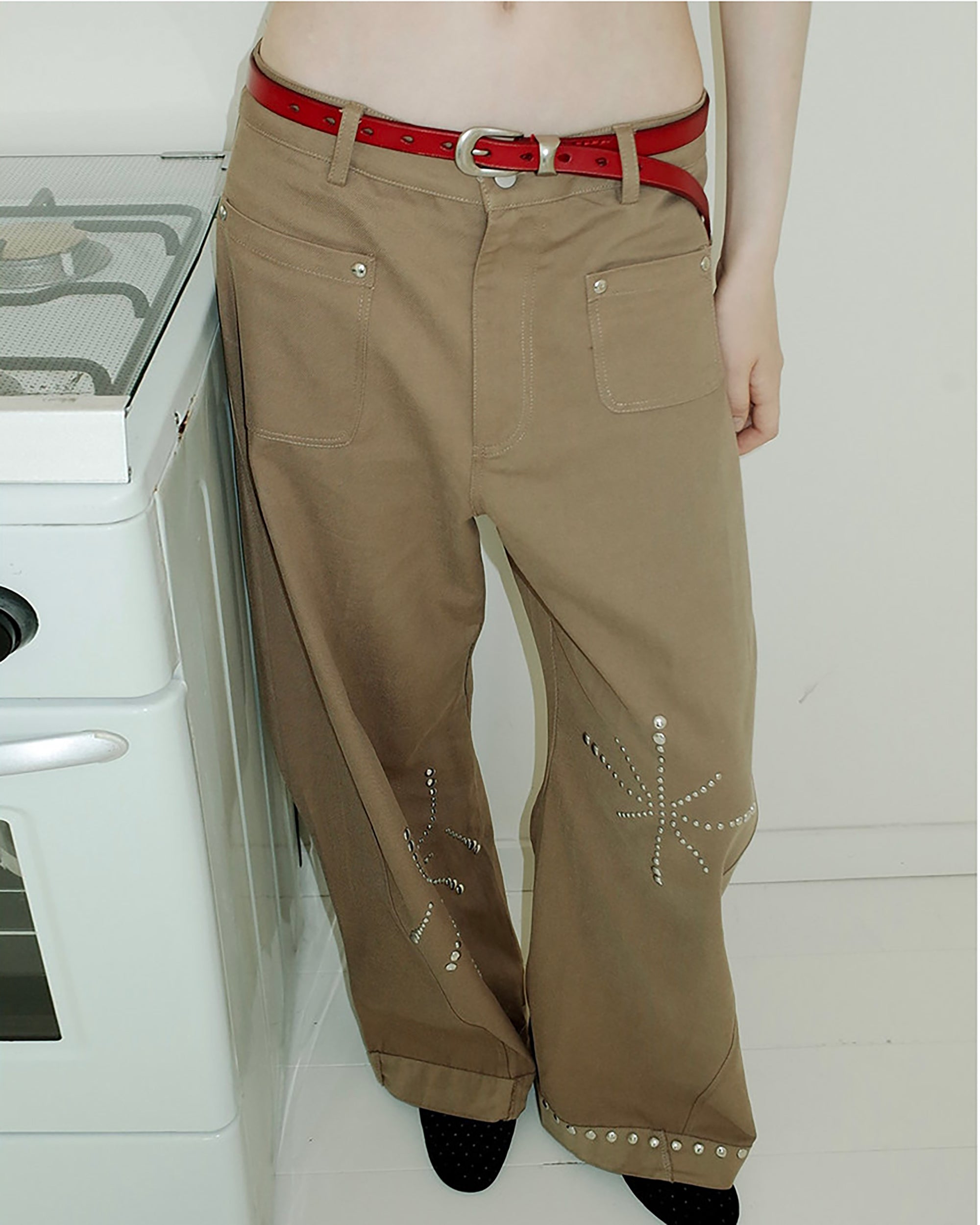 UNSOCIAL NIGHT Retro Rivet Low-Rise Barrel Pants
