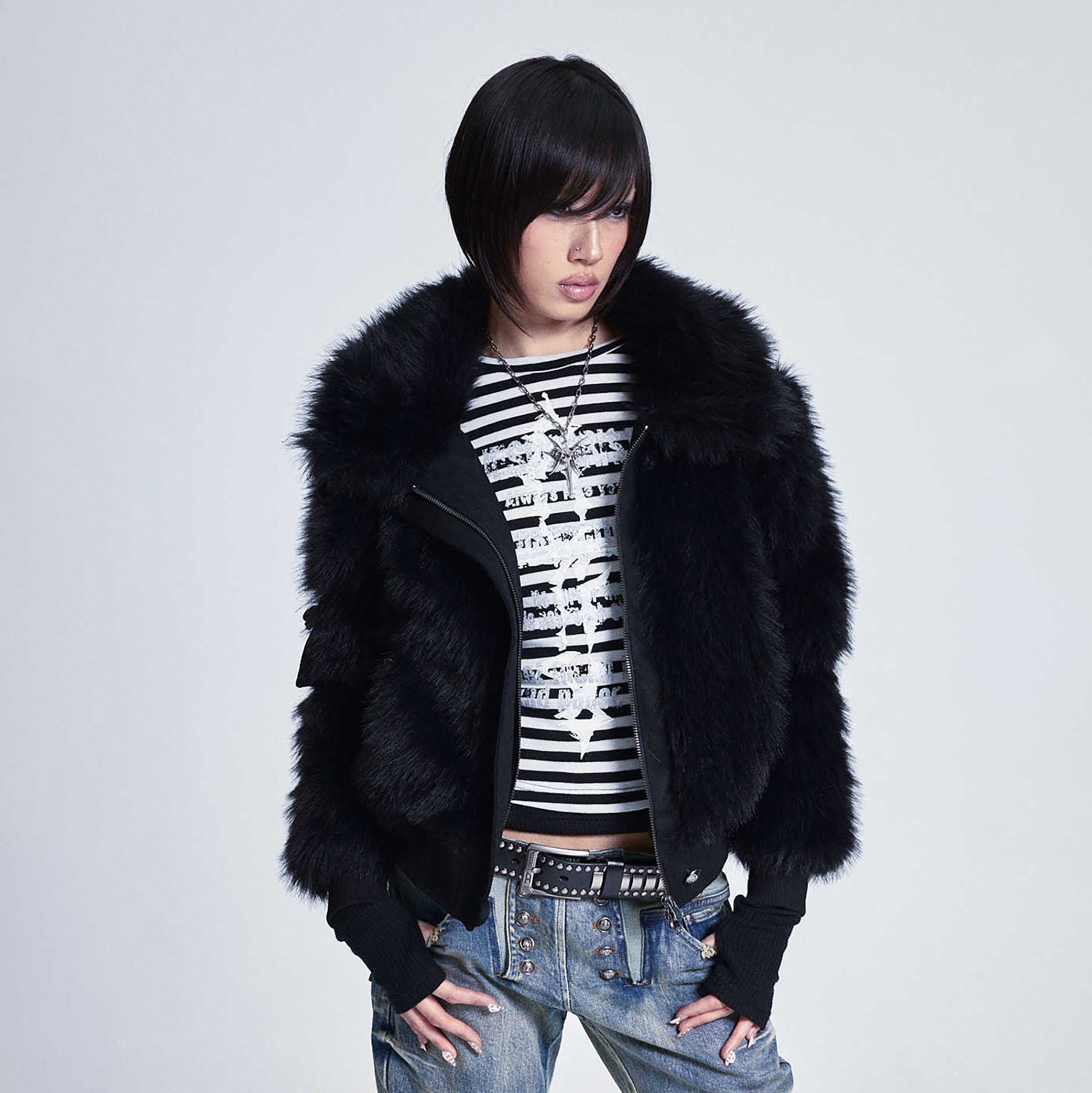 NONAME SPACE Detachable Sleeve Studded Cross Faux Fur Jacket