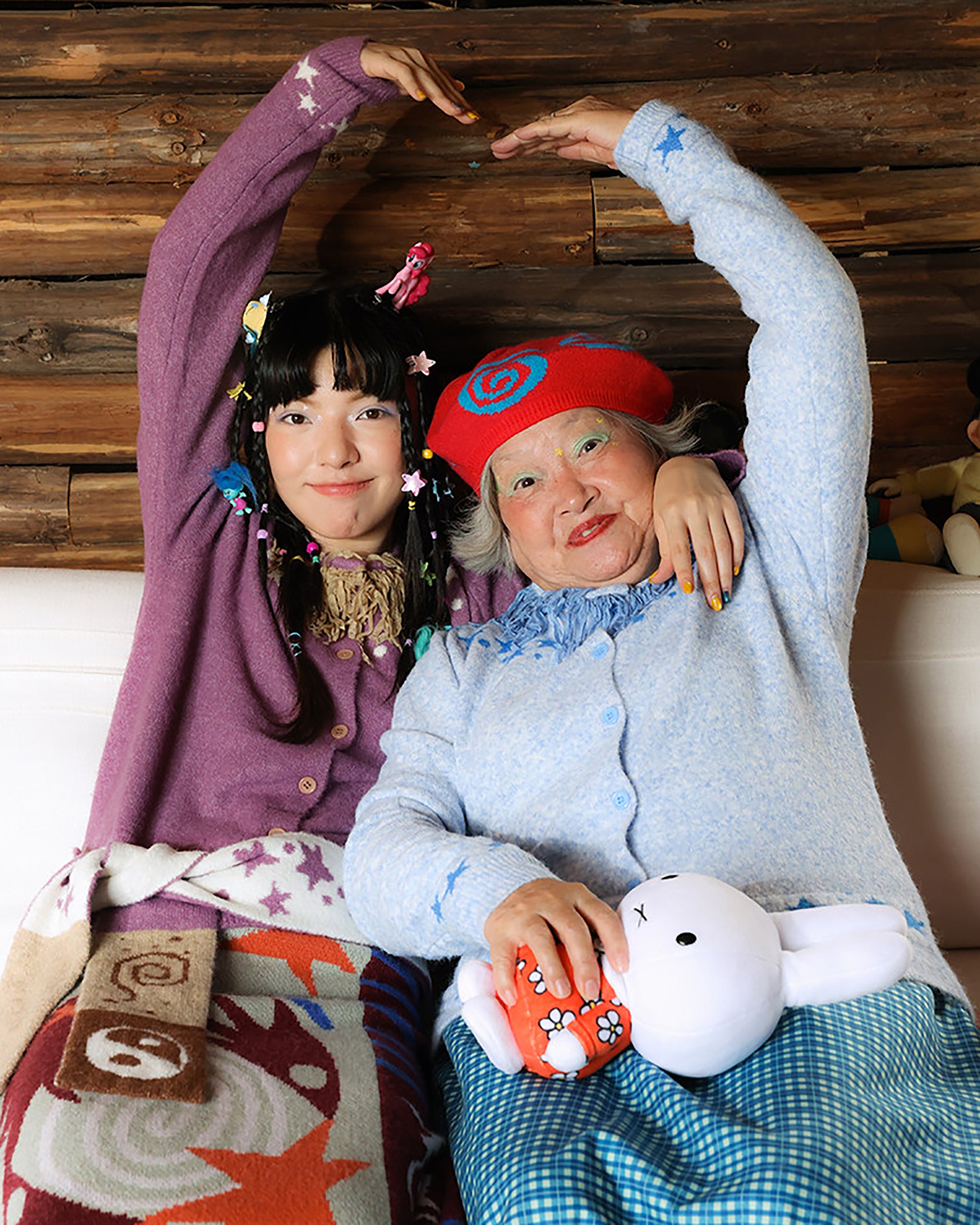 UNSOCIAL NIGHT Reversible Graphic Polka-Dot Knit Beret & Scarf