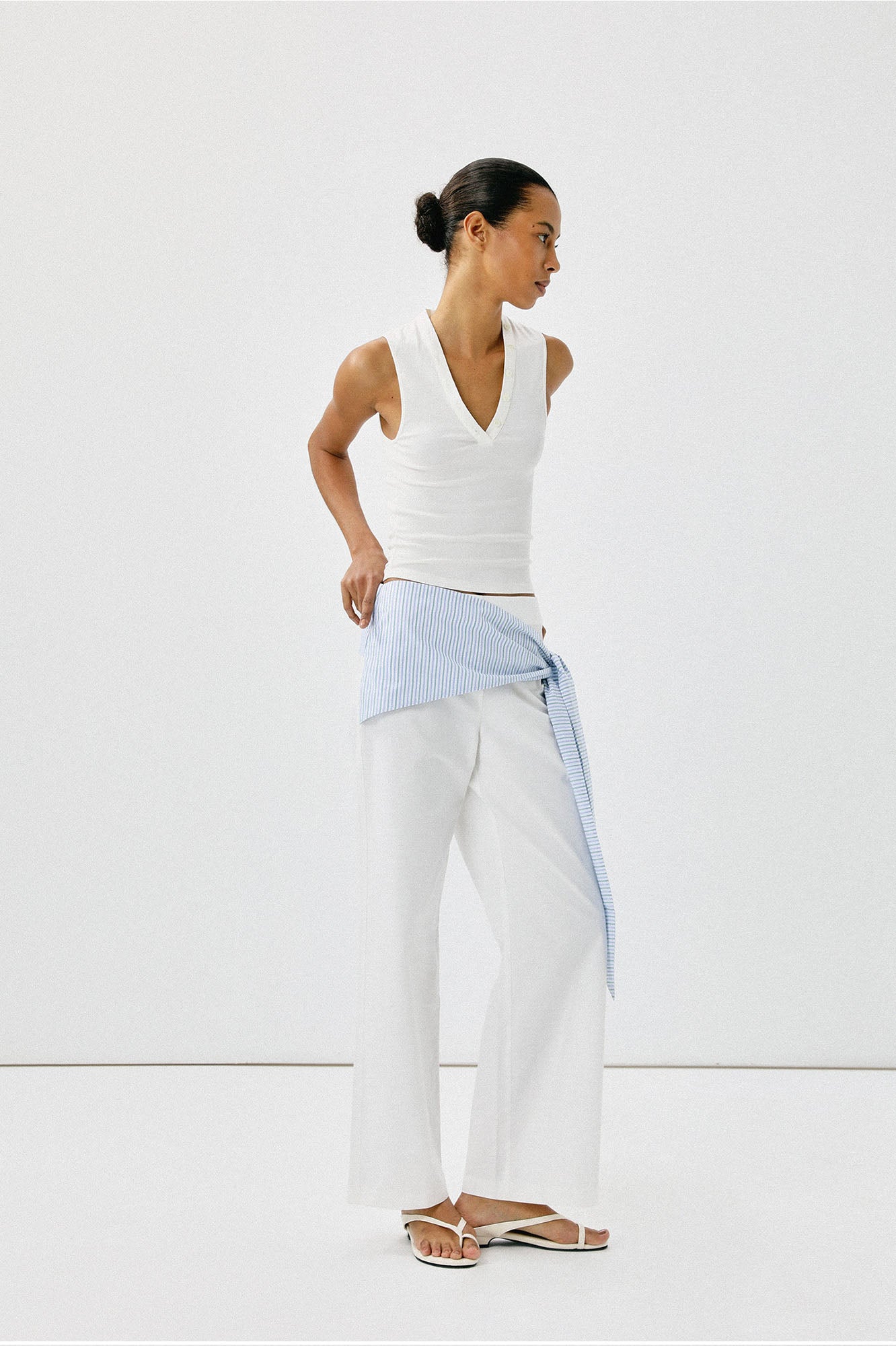 COMMAND N Essential V-Neck Tencel-Cotton Tank Top