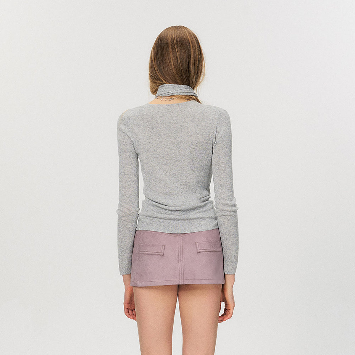 THE NEVERMORE Wool Scarf Cutout V-Neck Slim Top