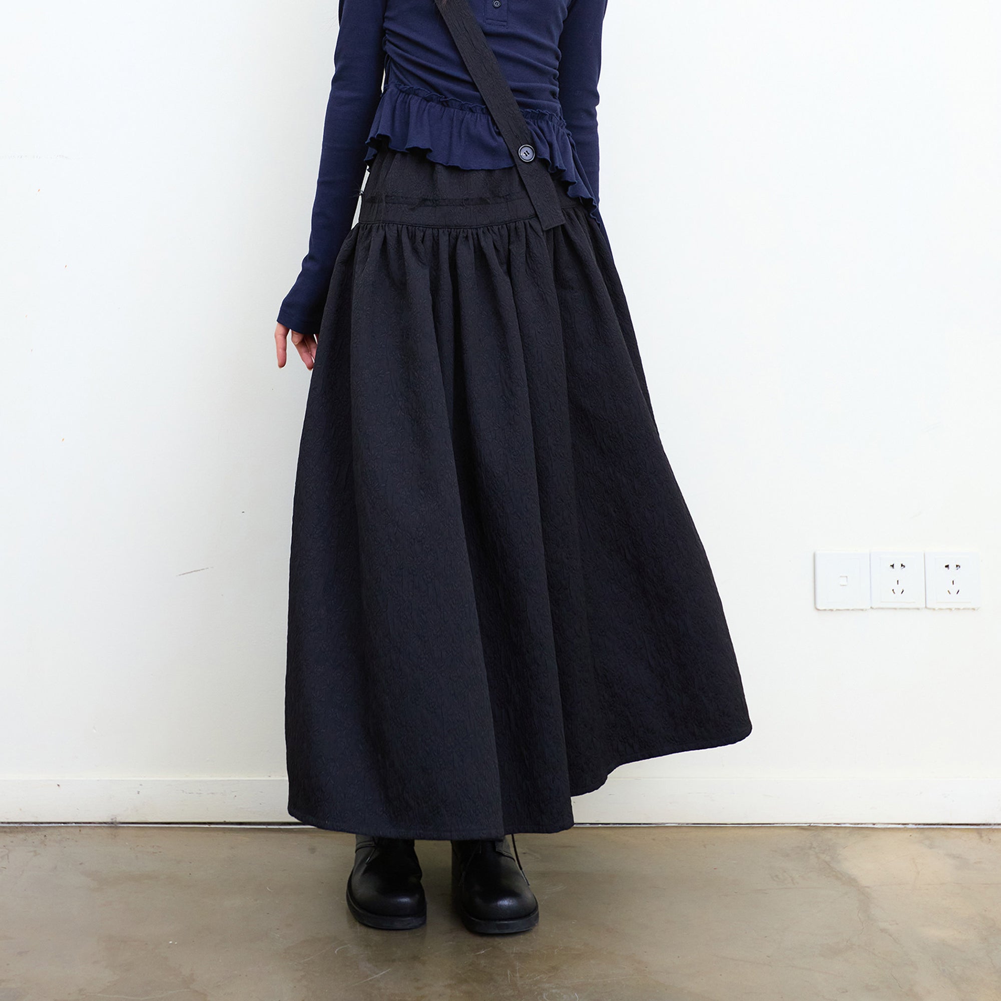 NEVERSEEZ Diagonal Strap Jacquard Umbrella Skirt