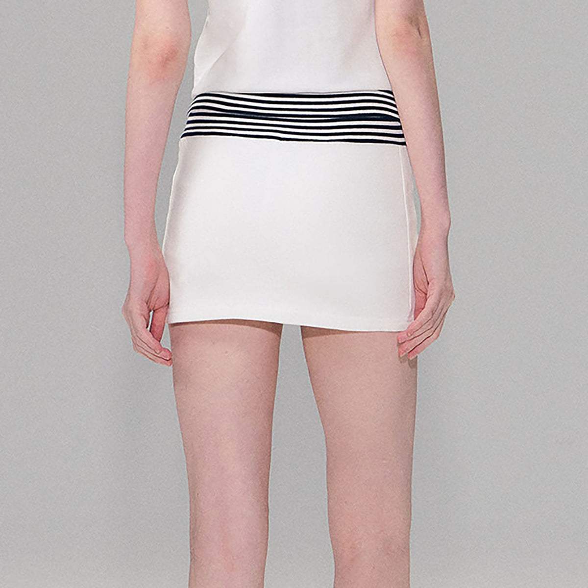 THE NEVERMORE Striped Waistband Contrast Mini Skirt