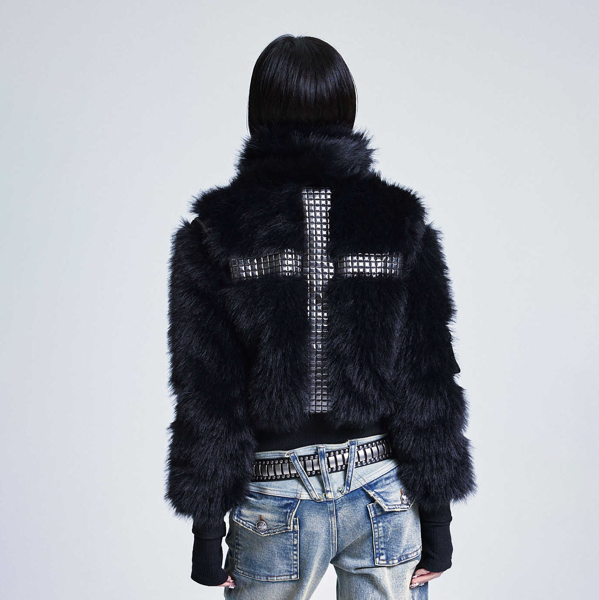 NONAME SPACE Detachable Sleeve Studded Cross Faux Fur Jacket