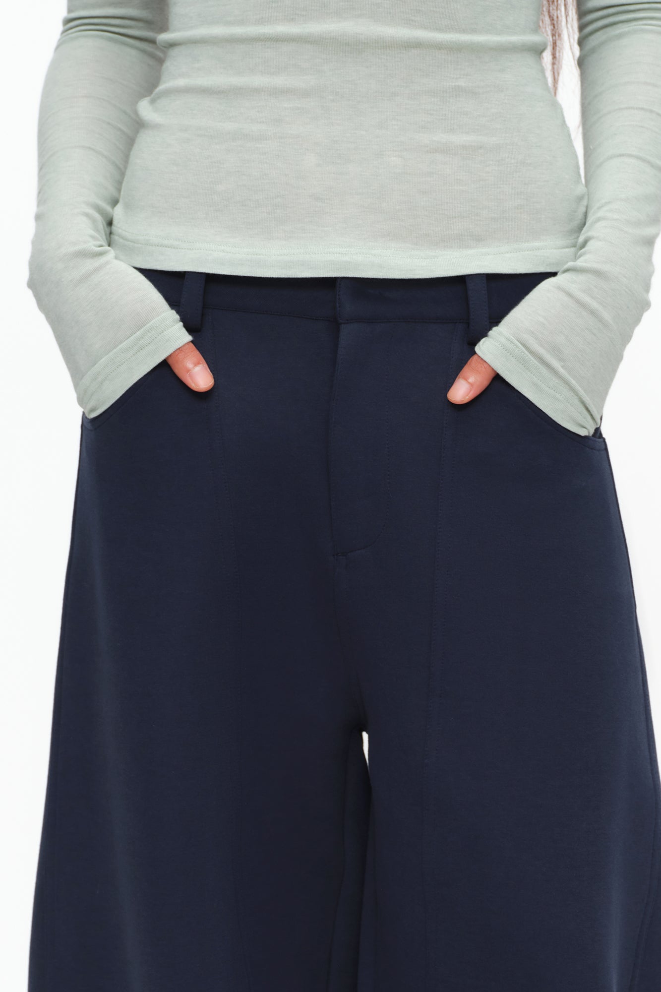 OINIMI Essential Barrel-Leg Pants