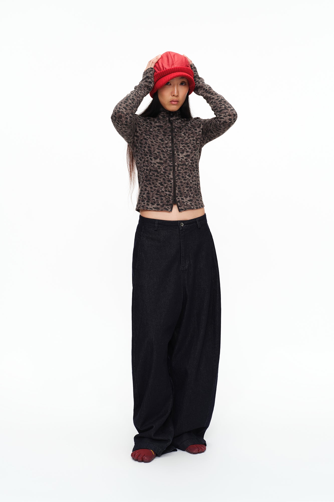 OINIMI Leopard Full-Print Knit Dual-Zip Top