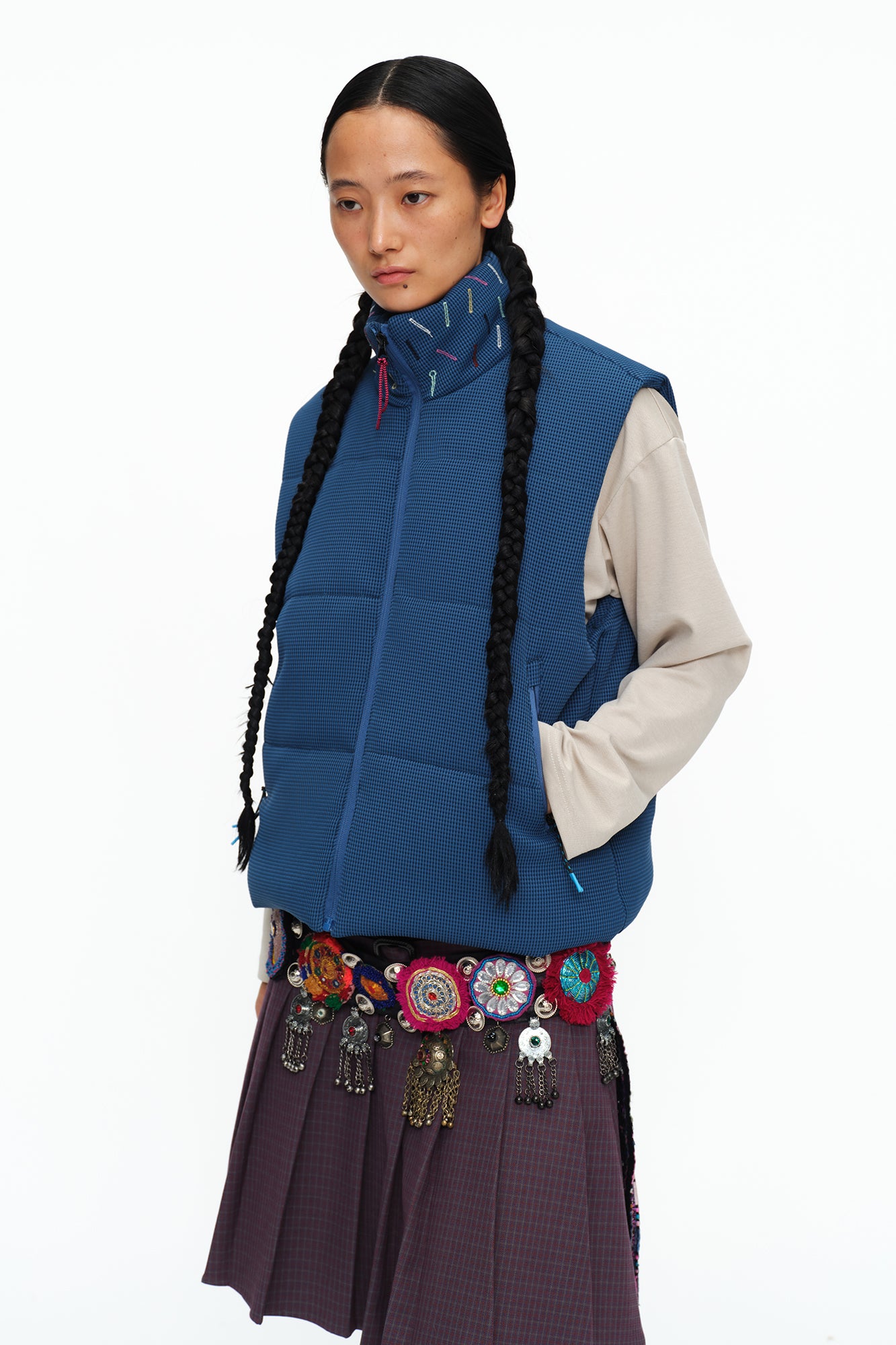 OINIMI Embroidered-Collar Waffle Puffer Vest