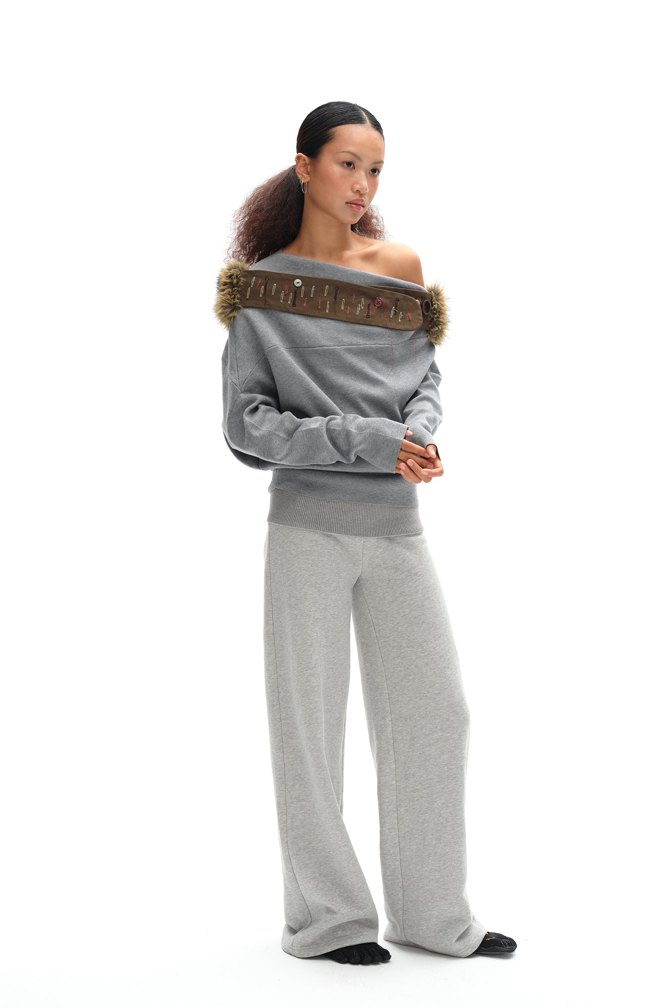 OINIMI Multi-Use Faux Fur Embroidered Belt