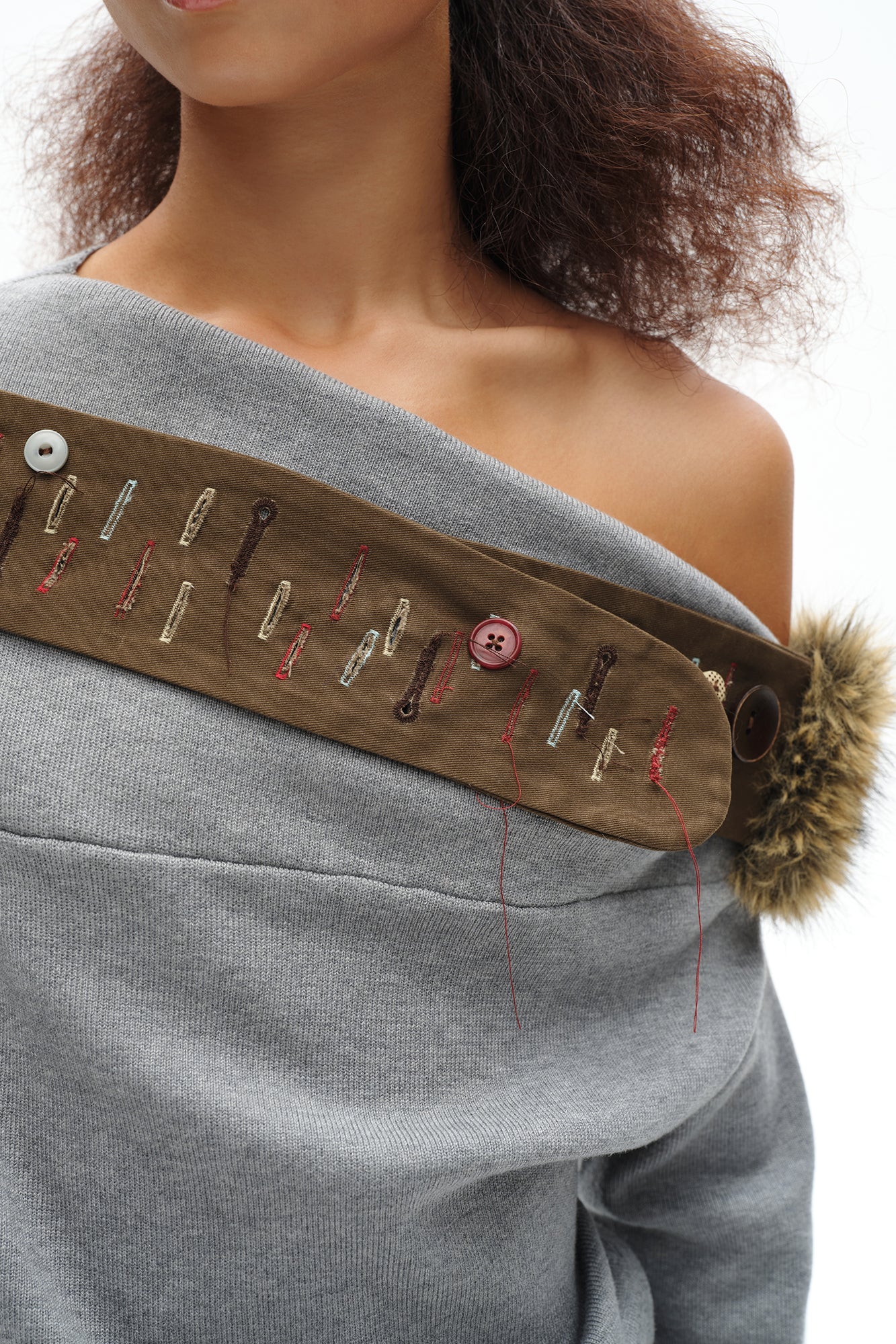 OINIMI Multi-Use Faux Fur Embroidered Belt