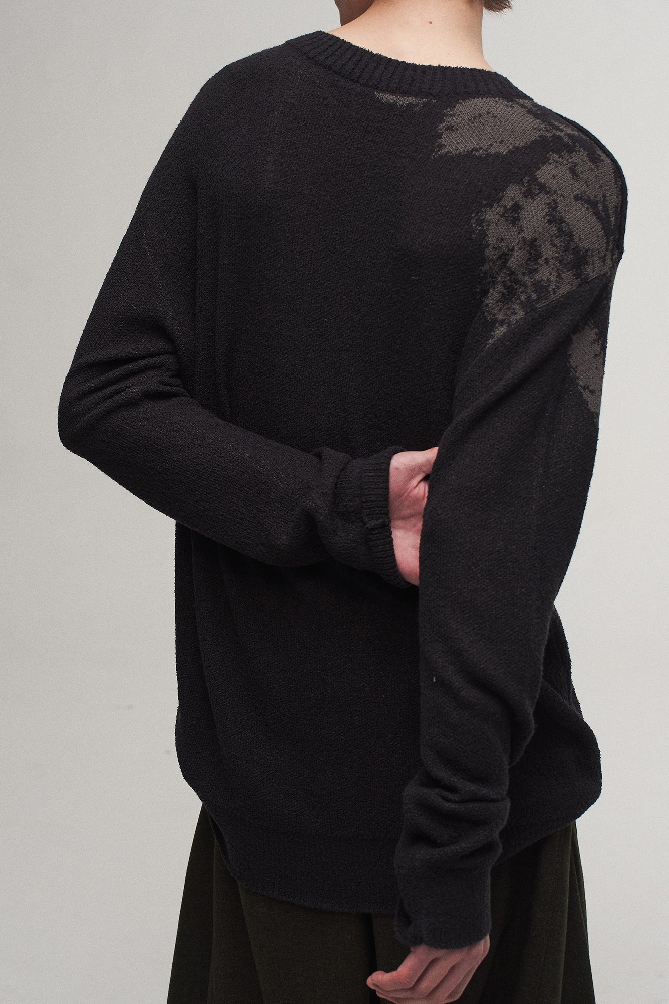 ILNya Nieternite Nifutur Jacquard V-Neck Knit Pullover