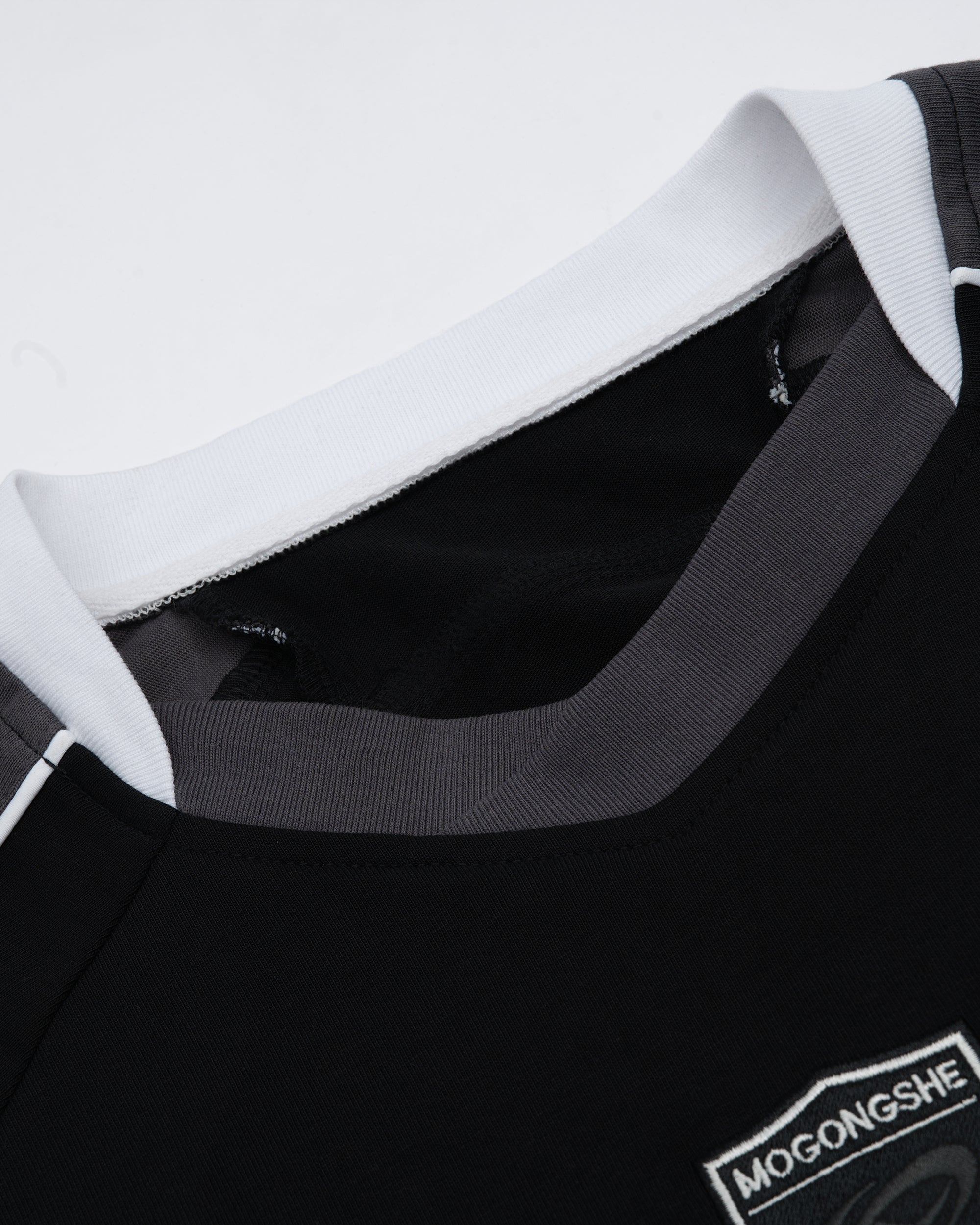 MOGONGSHE Contrast Spliced Detachable Long-Sleeve Tee