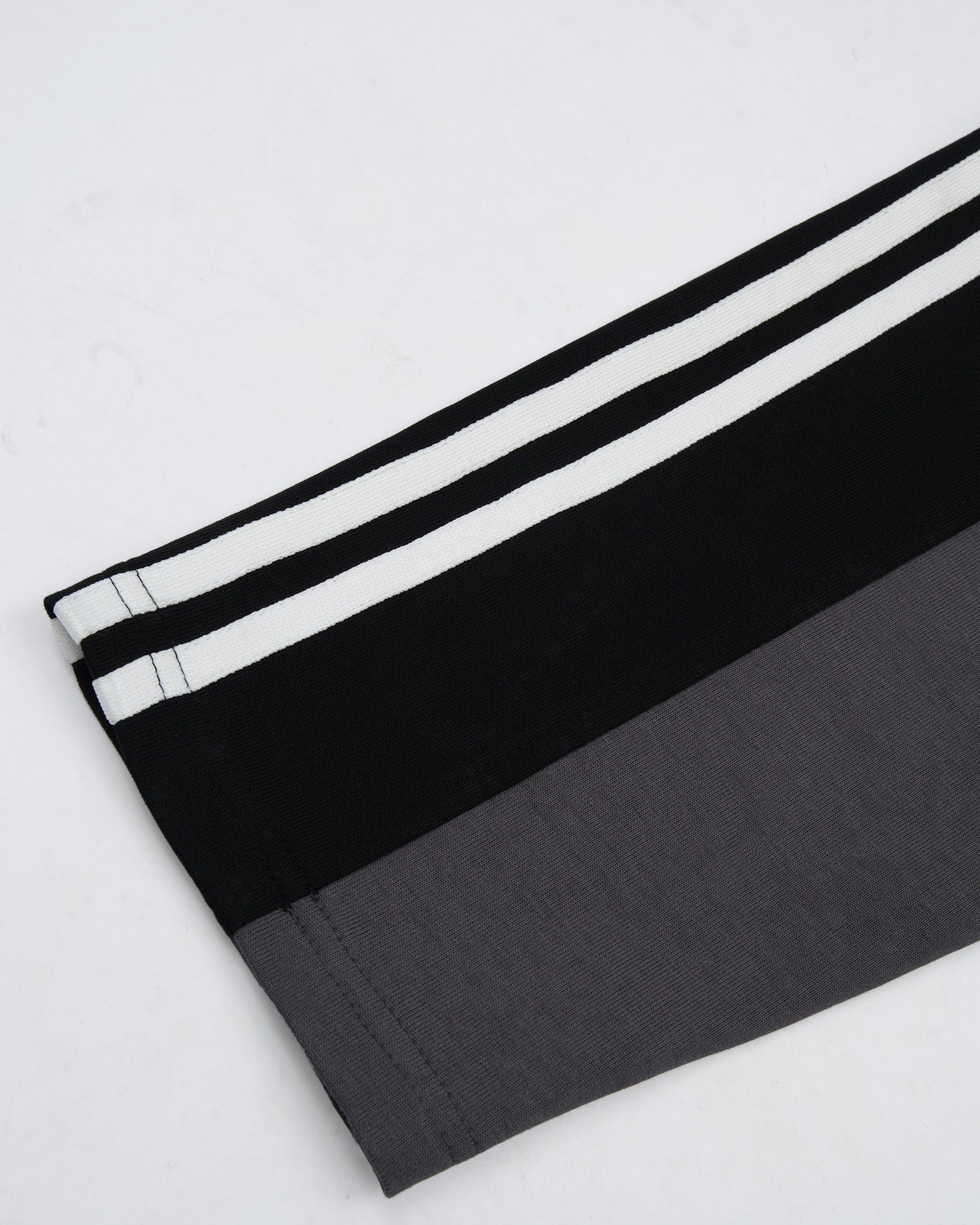 MOGONGSHE Contrast Spliced Detachable Long-Sleeve Tee