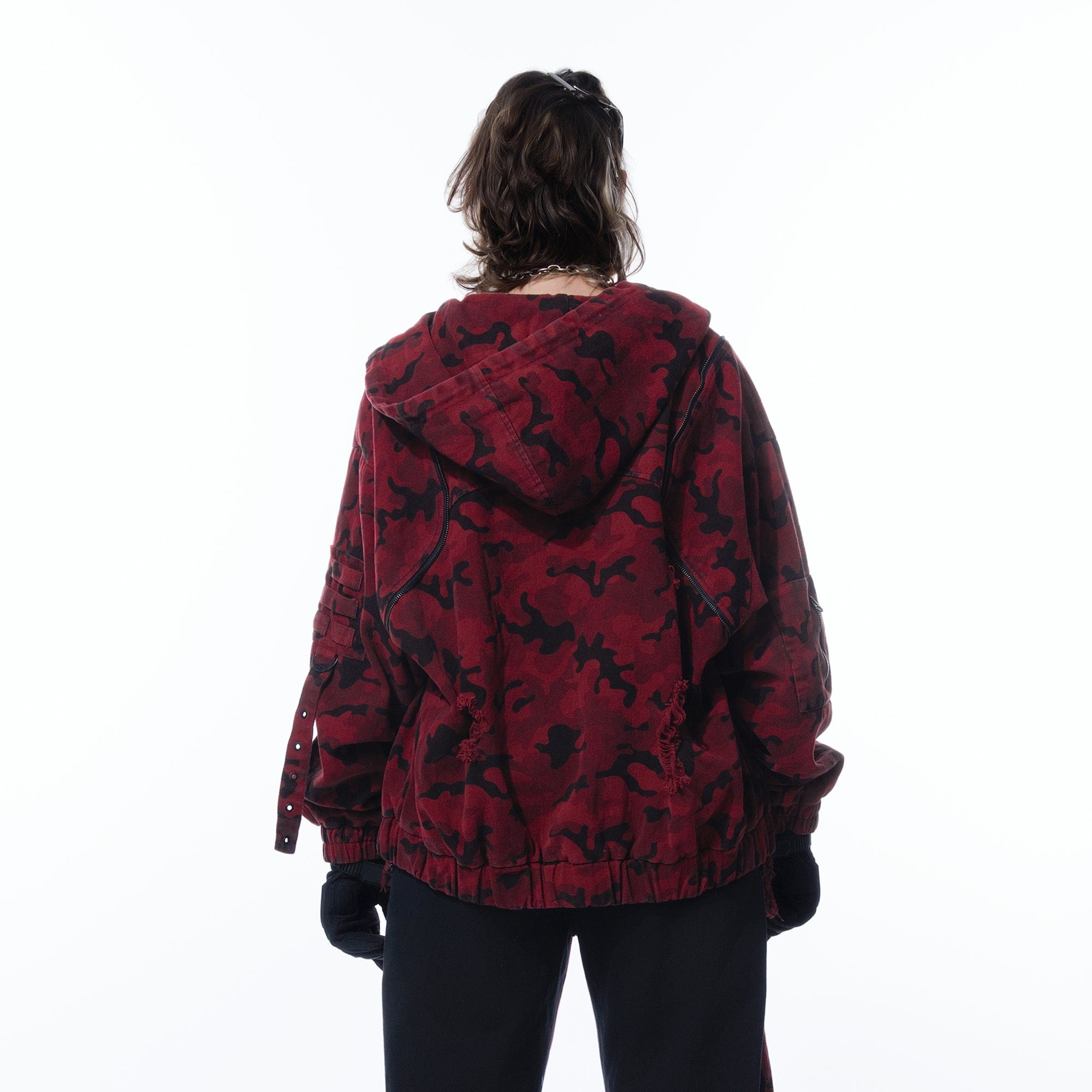 MOGONGSHE Camo Frayed LOGO Patch Hooded Jacket