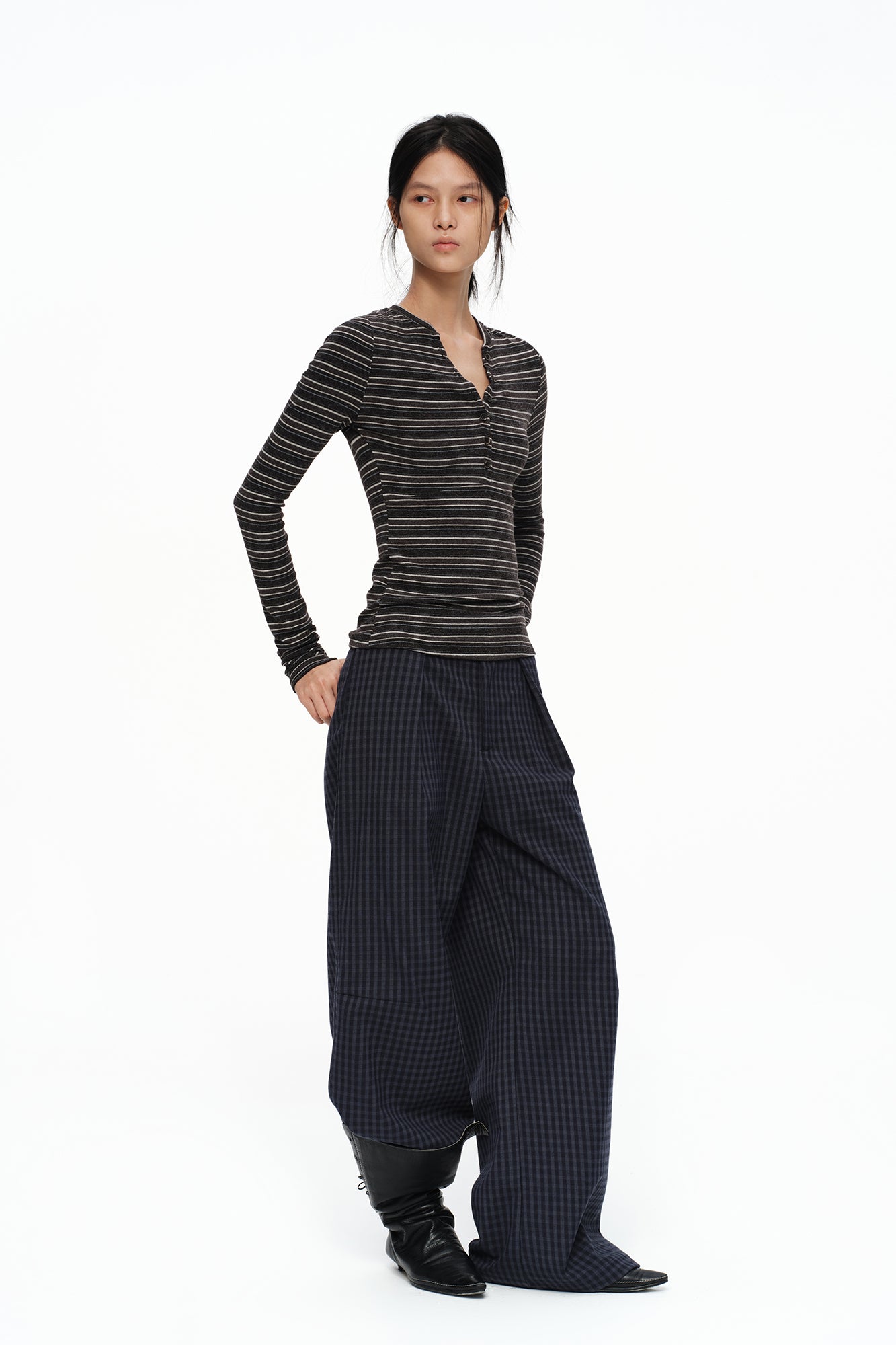 OINIMI Checked Pleated Wide-Leg Pants