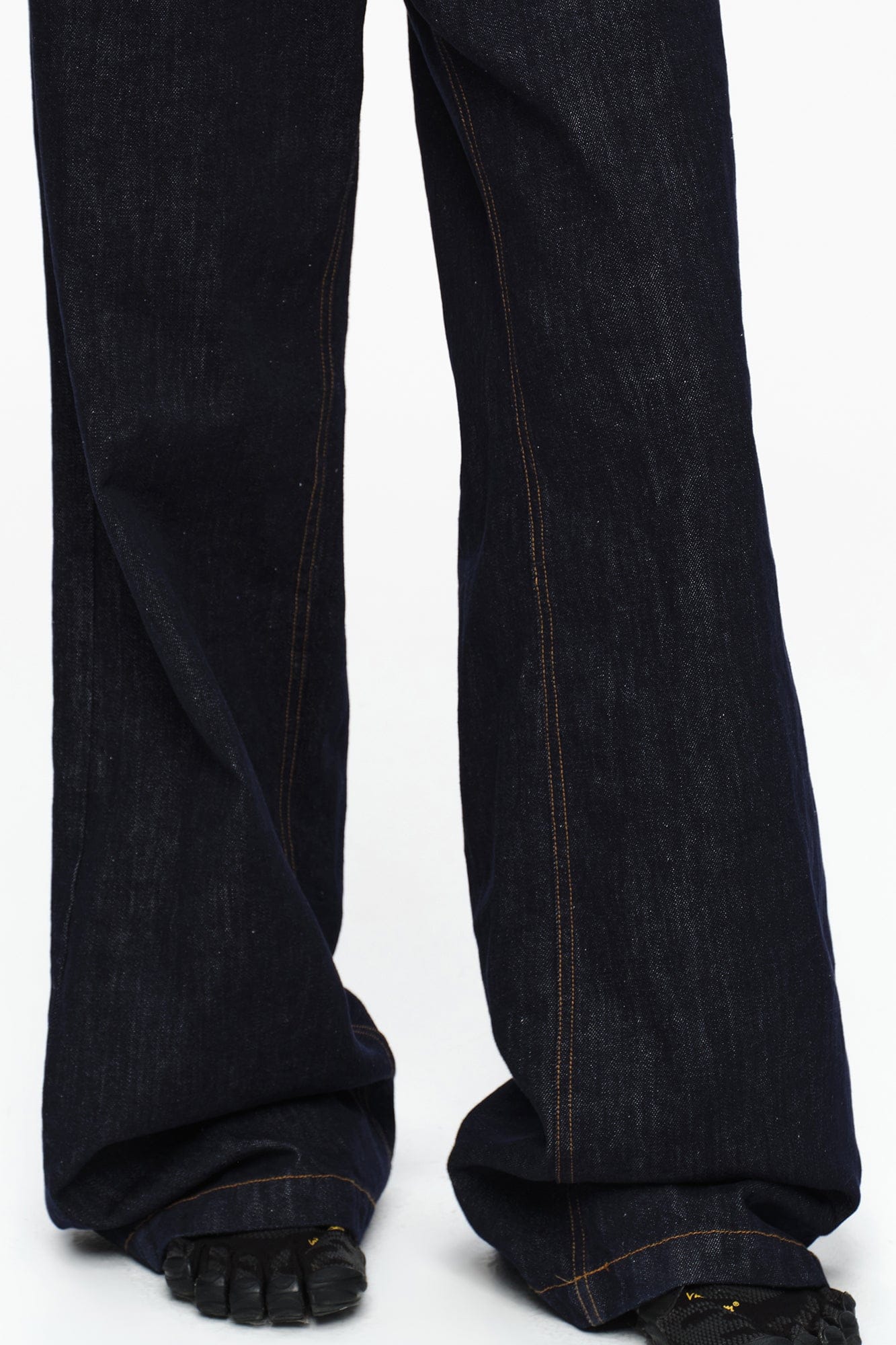 OINIMI Retro Stitched Straight-Leg Raw Jeans