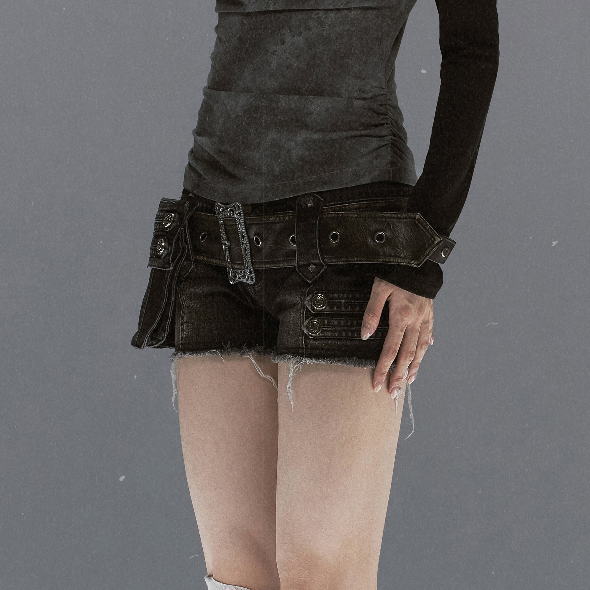 CESTNOUS Retro Frayed Belted Denim Shorts