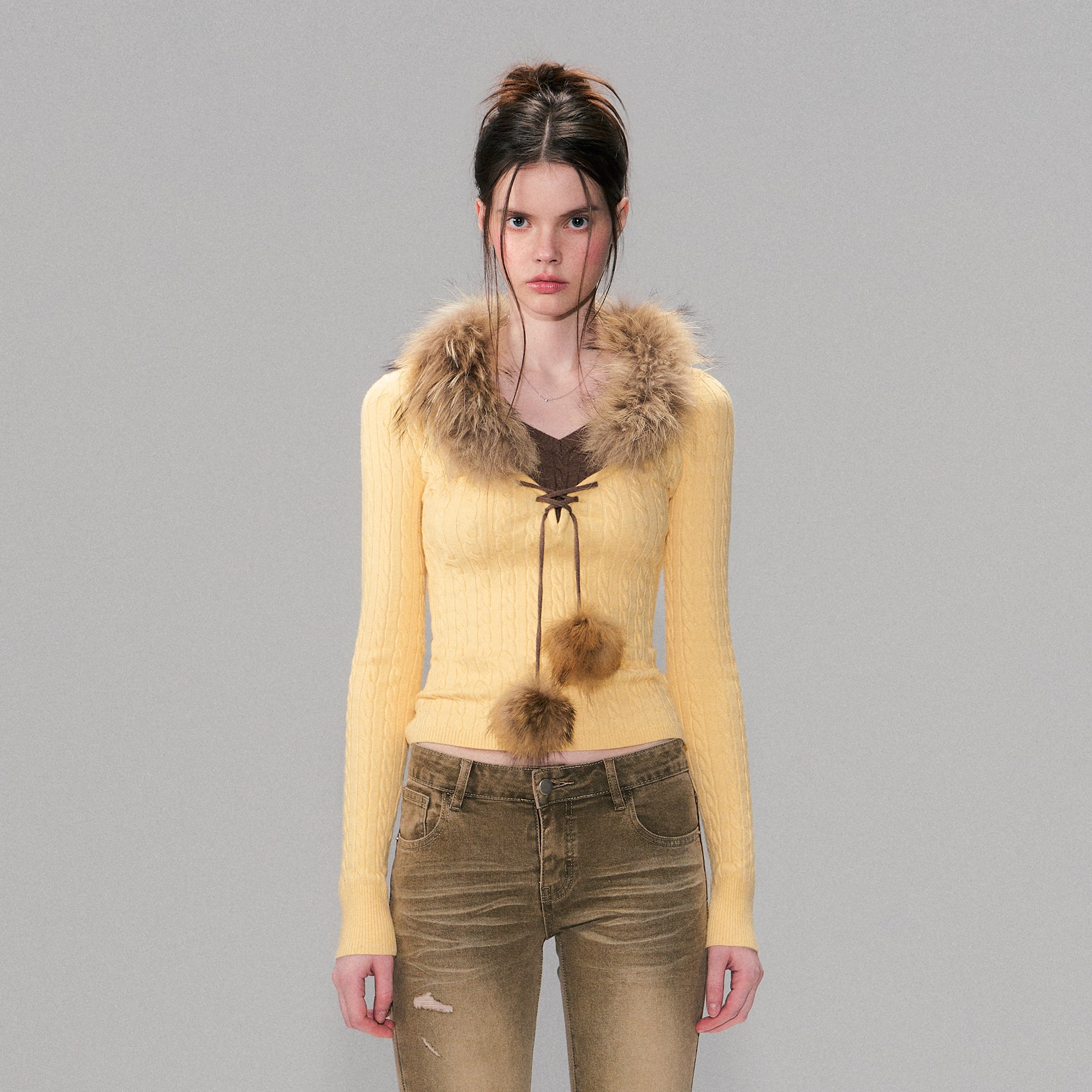 THE NEVERMORE Detachable Faux-Fur Collar Lace-Up Sweater