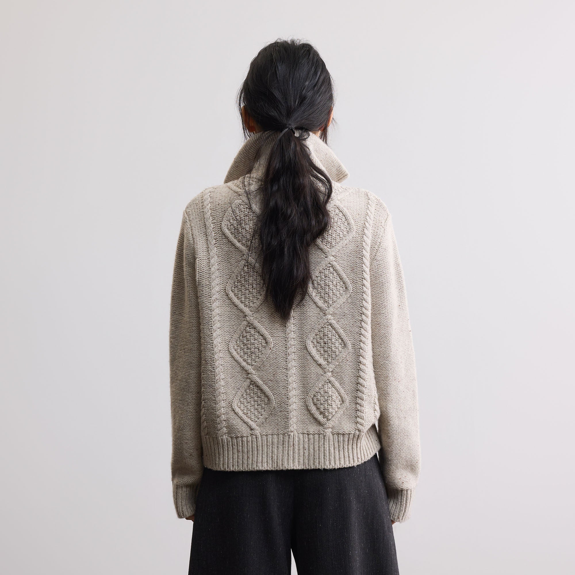 SAME FLOW Cable-Knit High-Neck Zip-Up Sweater