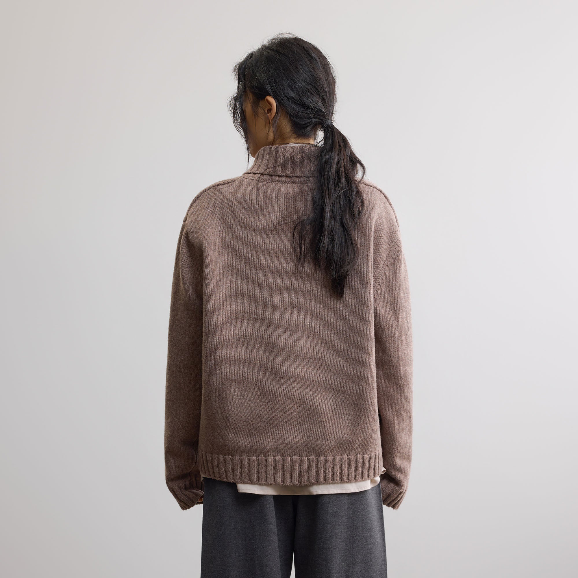 SAME FLOW Argyle Embroidered Shawl-Collar Cardigan