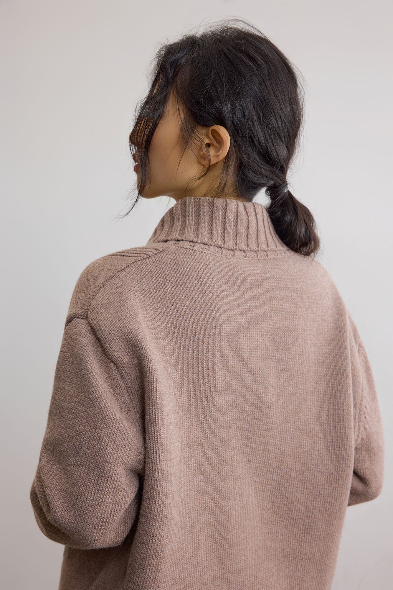 SAME FLOW Argyle Embroidered Shawl-Collar Cardigan