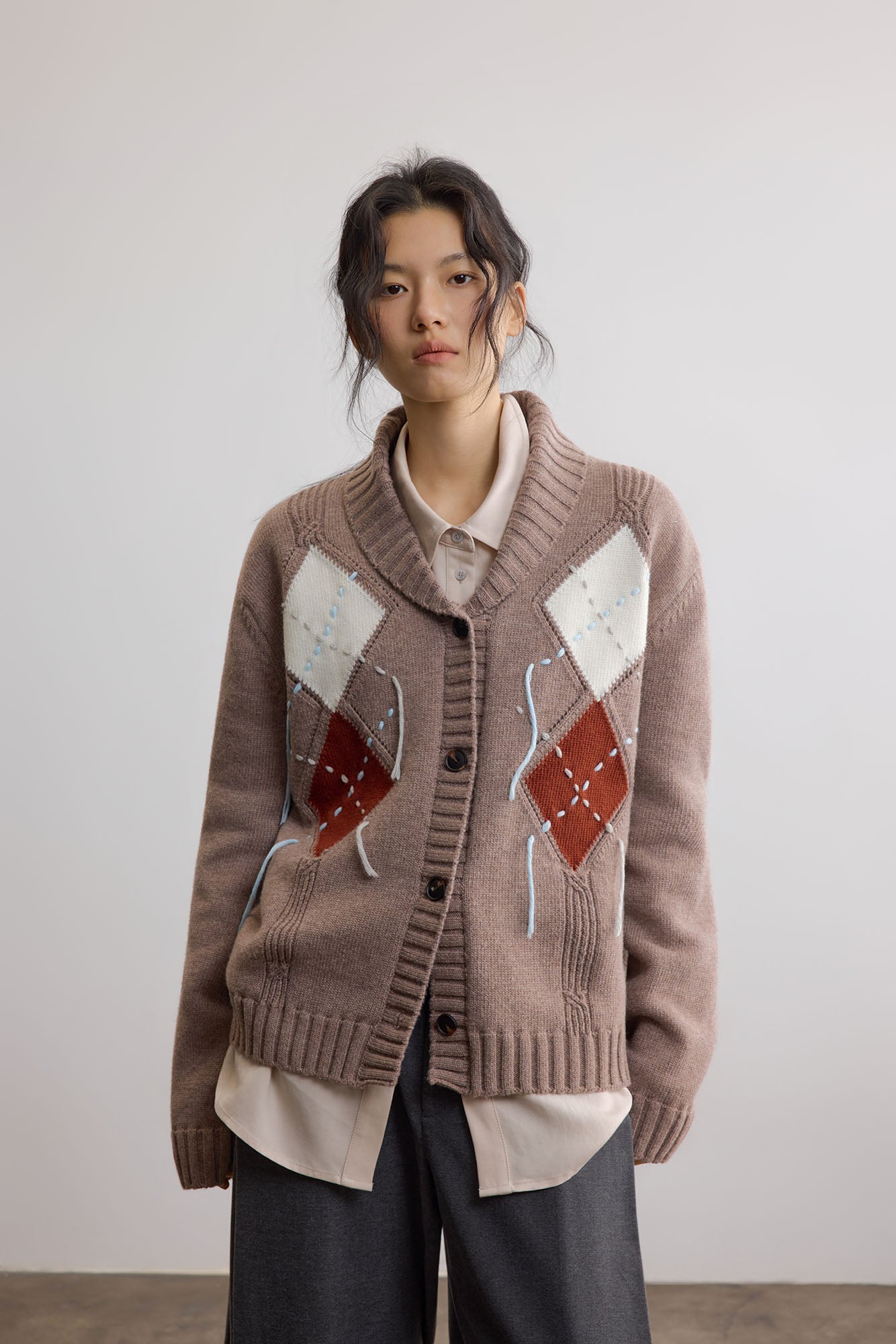 SAME FLOW Argyle Embroidered Shawl-Collar Cardigan